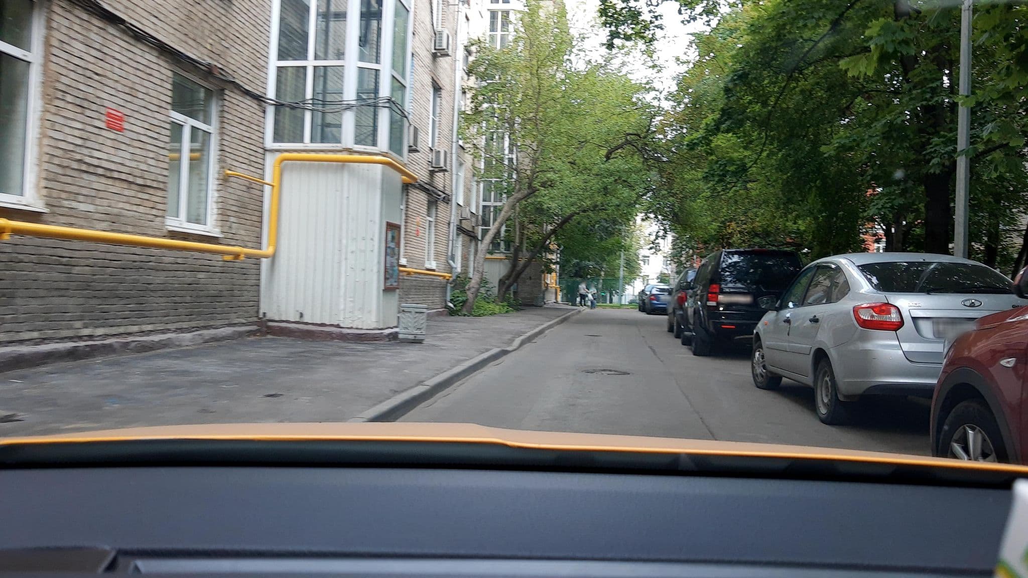 Street view near Хостелы Рус - ВДНХ, Rostokino — © phoneuploader (CC BY-SA · Mapillary)