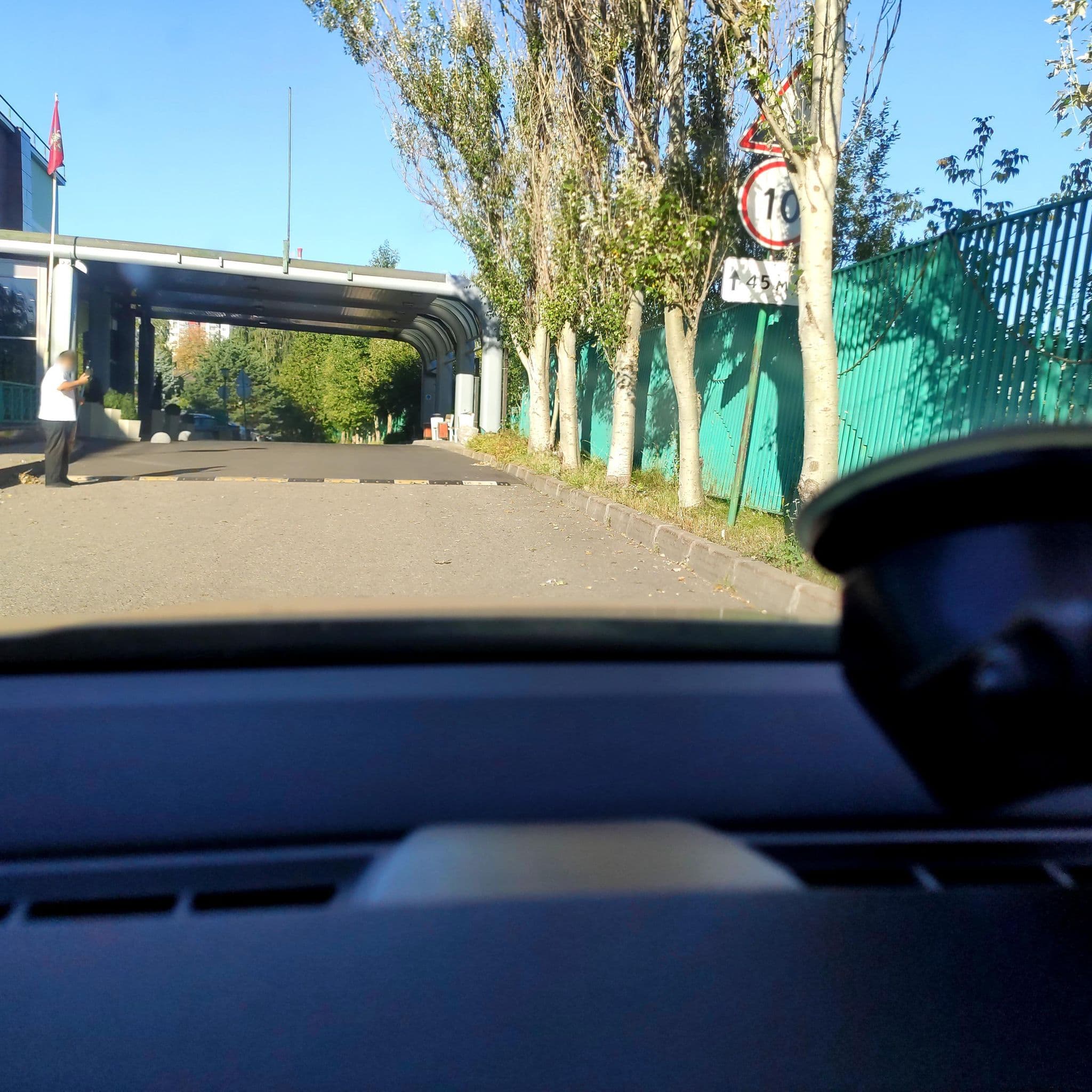 Street view near Holiday Inn, Vinogradovo — © phoneuploader (CC BY-SA · Mapillary)