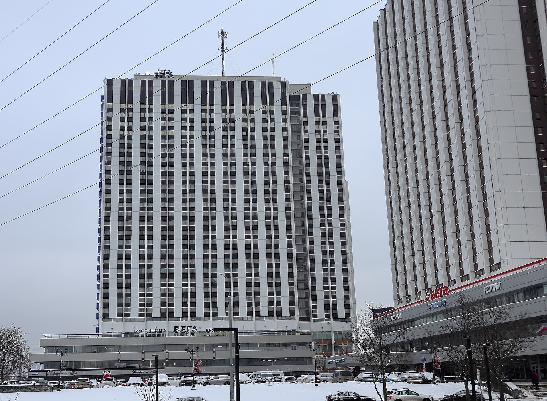 VEGA Izmailovo Hotel (via Wikimedia Commons, CC0)