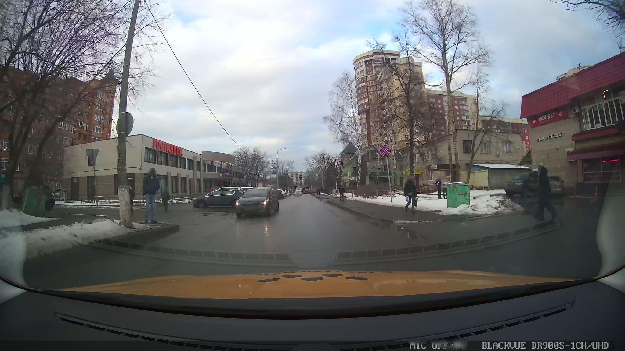 Street view near Гостиница "Подмосковье", Korolev — © city_admin (CC BY-SA · Mapillary)