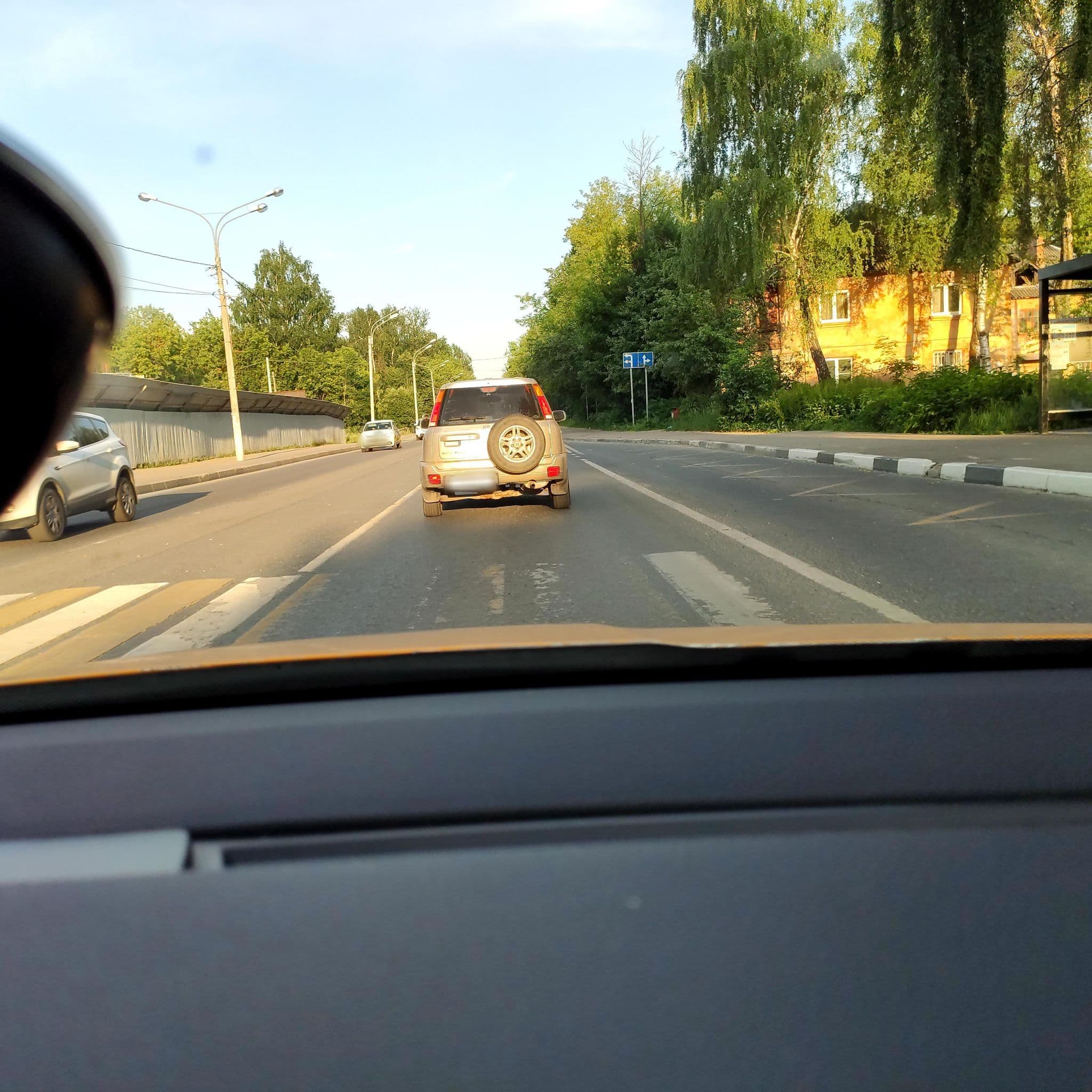 Street view near АГРОПРОМЖИЛИНДУСТРПРОЕКТ, Shchyolkovo — © phoneuploader (CC BY-SA · Mapillary)