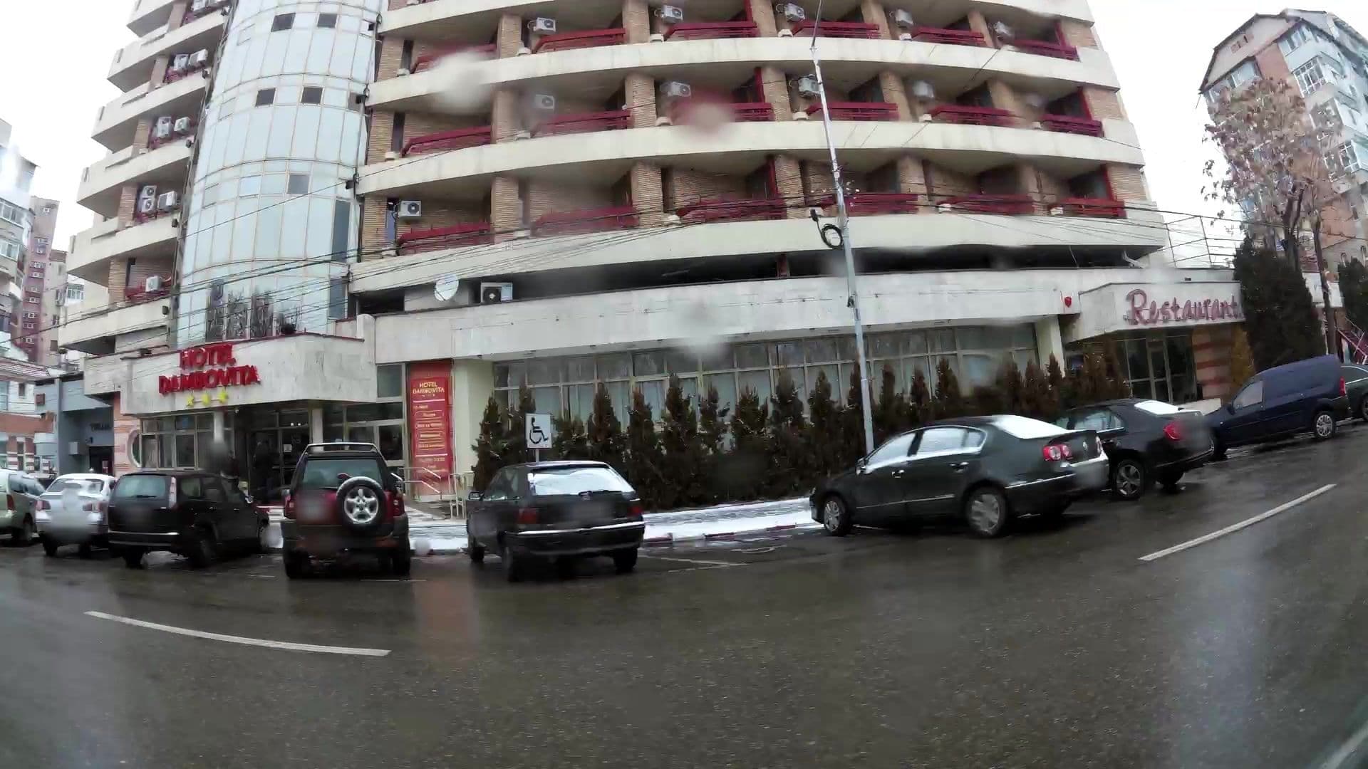 Street view near Hotel Dâmbovița, Târgovişte — © kaartcam (CC BY-SA · Mapillary)