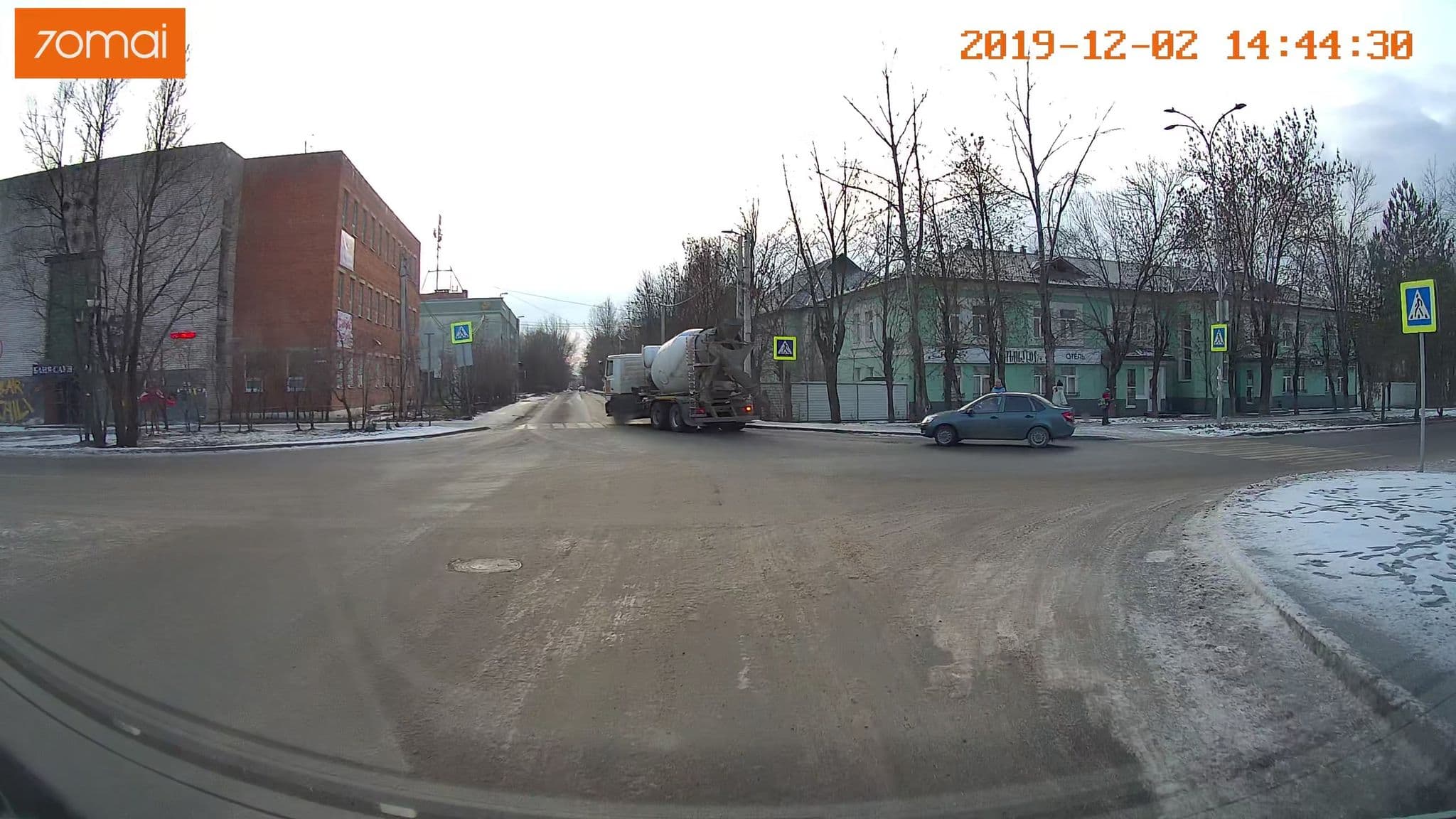 Street view near Гостиничный комплекс "Кумир", Ivanovo — © a525ao37 (CC BY-SA · Mapillary)