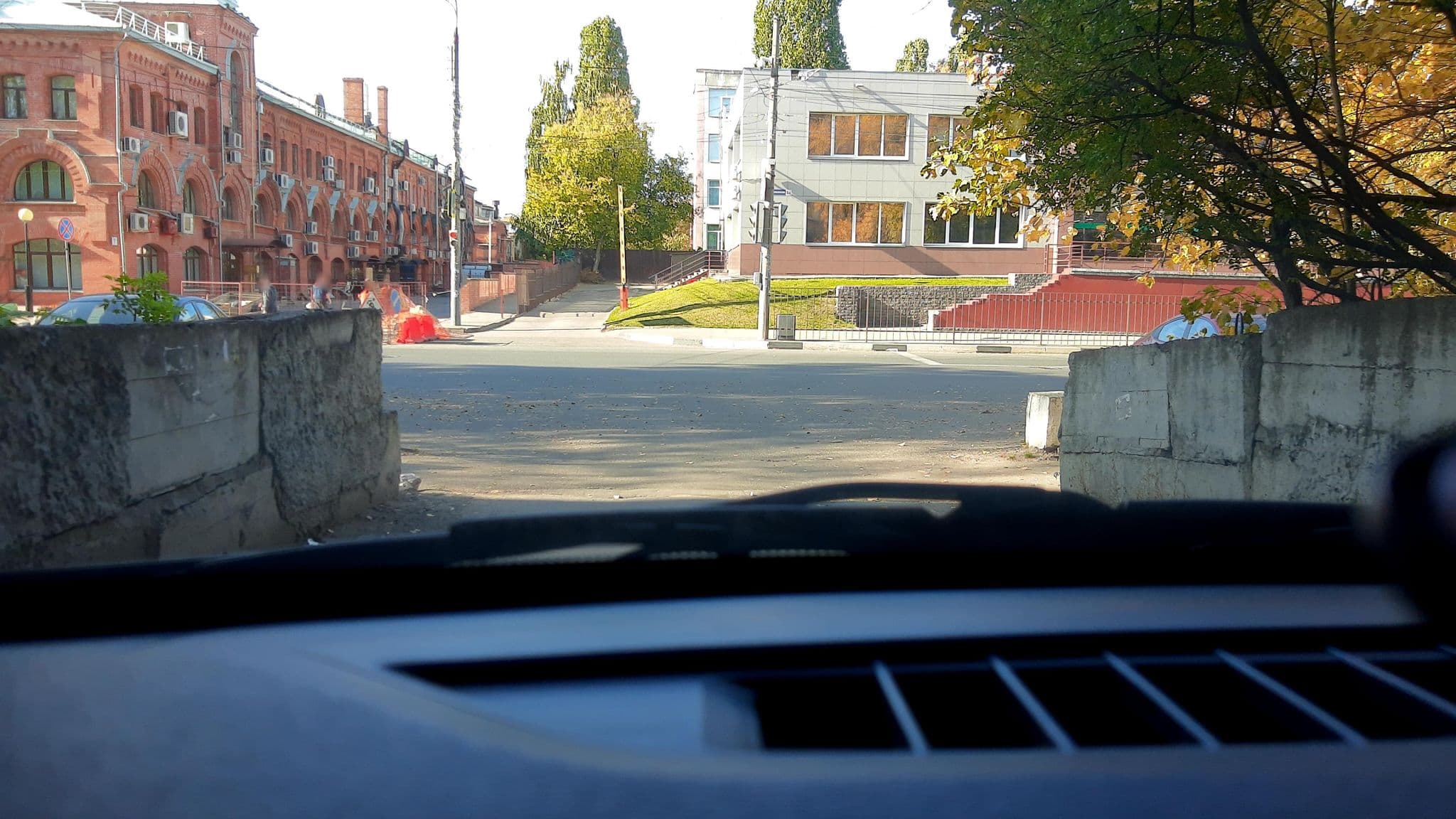 Street view near Гостиница «Ярмарочная», Nizhniy Novgorod — © phoneuploader (CC BY-SA · Mapillary)