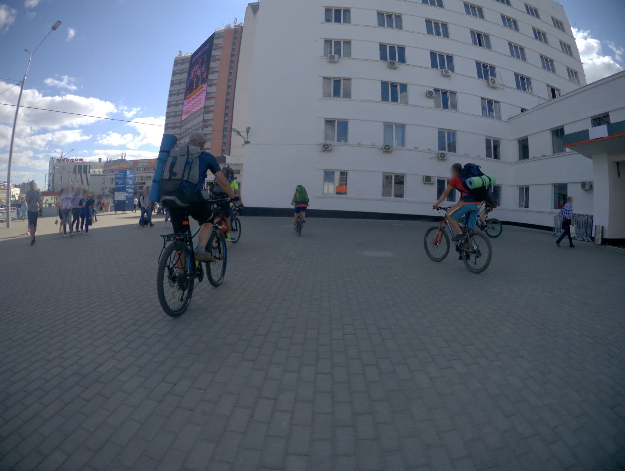 Street view near Гостиница, Nizhniy Novgorod — © xmd5a (CC BY-SA · Mapillary)