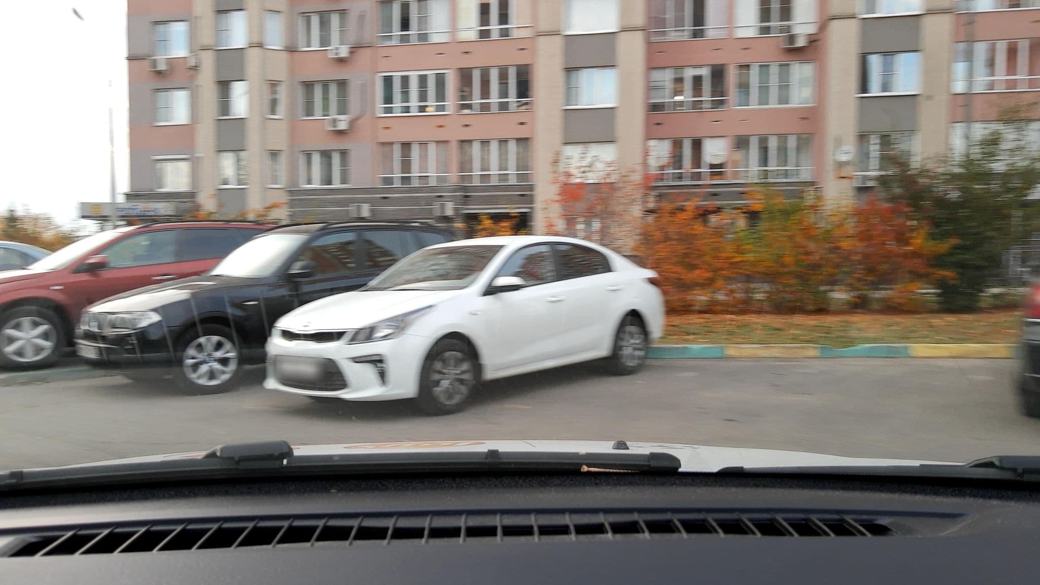 Street view near Easy Room, Podnov’ye — © phoneuploader (CC BY-SA · Mapillary)