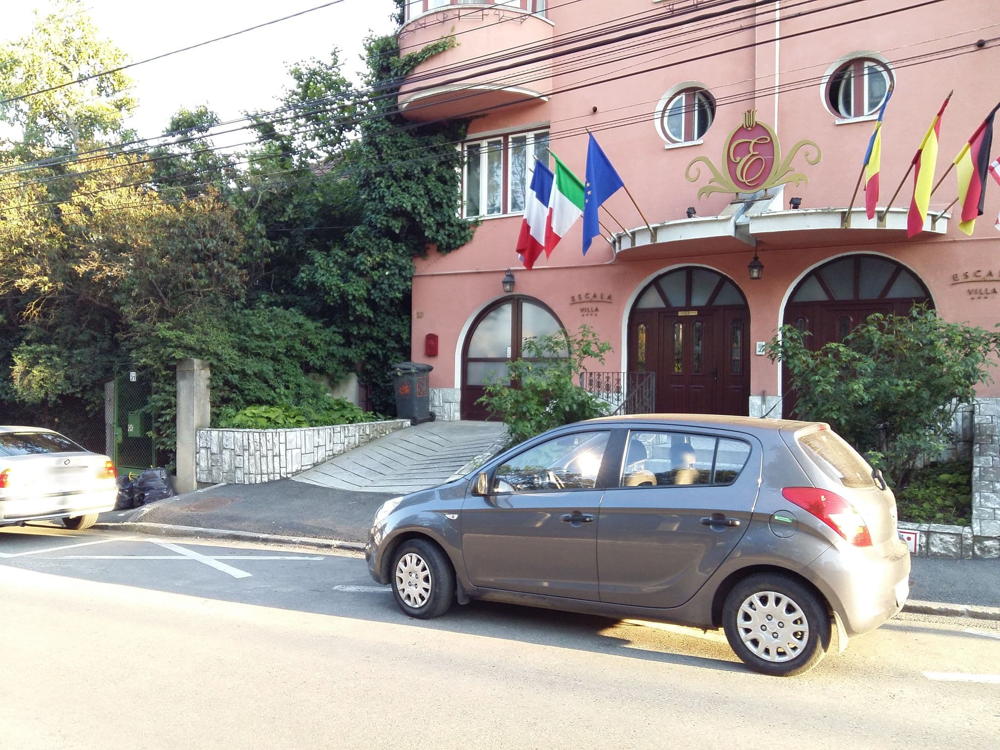 Street view near Escala Villa, Cluj-Napoca — © baditaflorin (CC BY-SA · Mapillary)