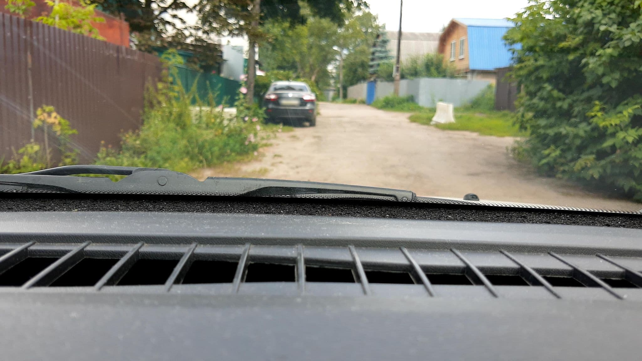 Street view near Hotel Marisabel', Nizhniy Novgorod — © phoneuploader (CC BY-SA · Mapillary)