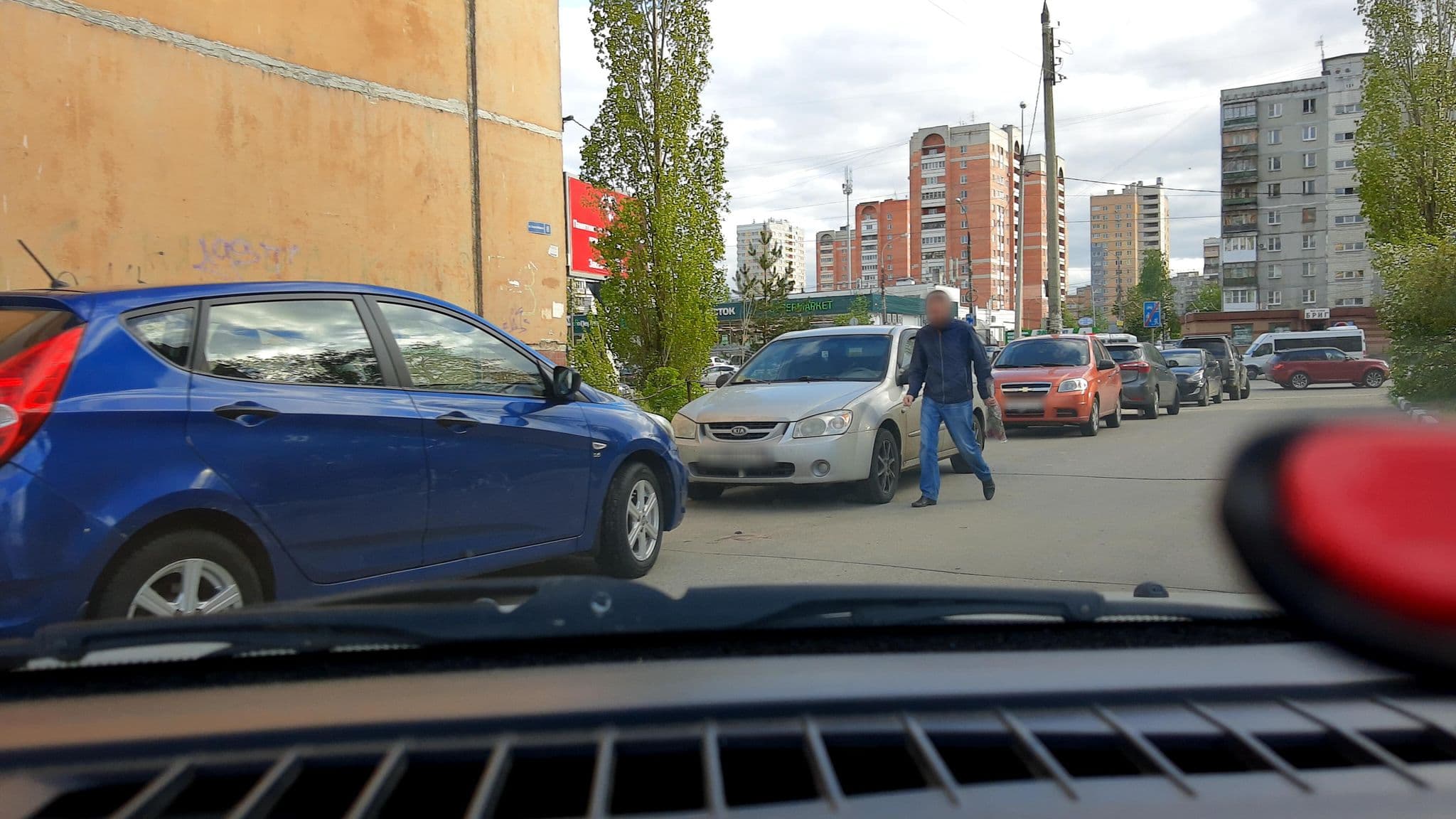 Street view near РЕСТОРАННЫЕ ТЕХНОЛОГИИ, Nizhniy Novgorod — © phoneuploader (CC BY-SA · Mapillary)