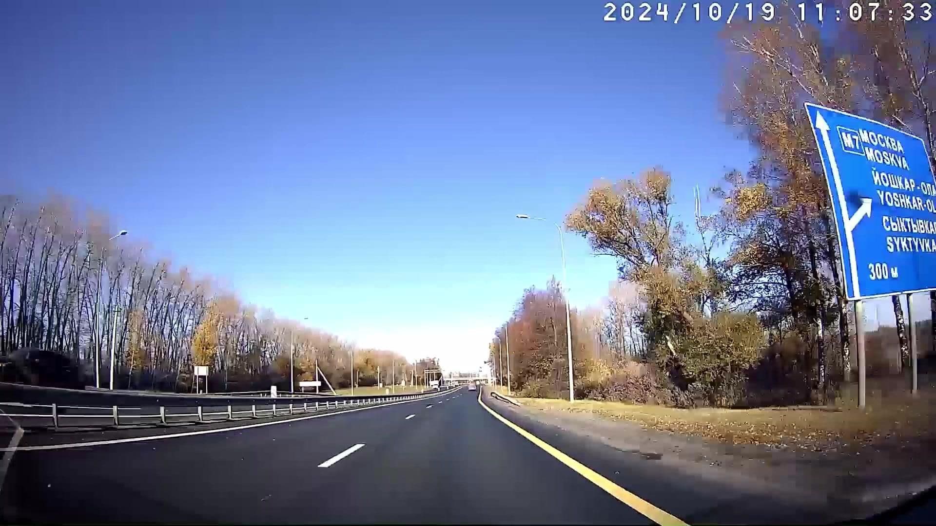 Street view near Кафе Бар Мотель Pit Stop, Kugesi — © aquavisph (CC BY-SA · Mapillary)