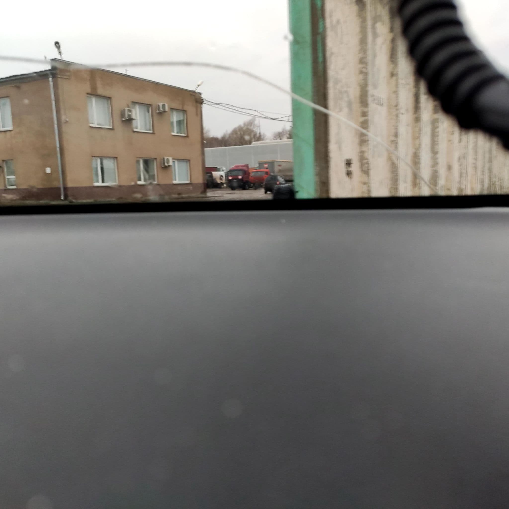 Street view near Гостиница для животных Mister Dog, Staroye Arakchino — © phoneuploader (CC BY-SA · Mapillary)