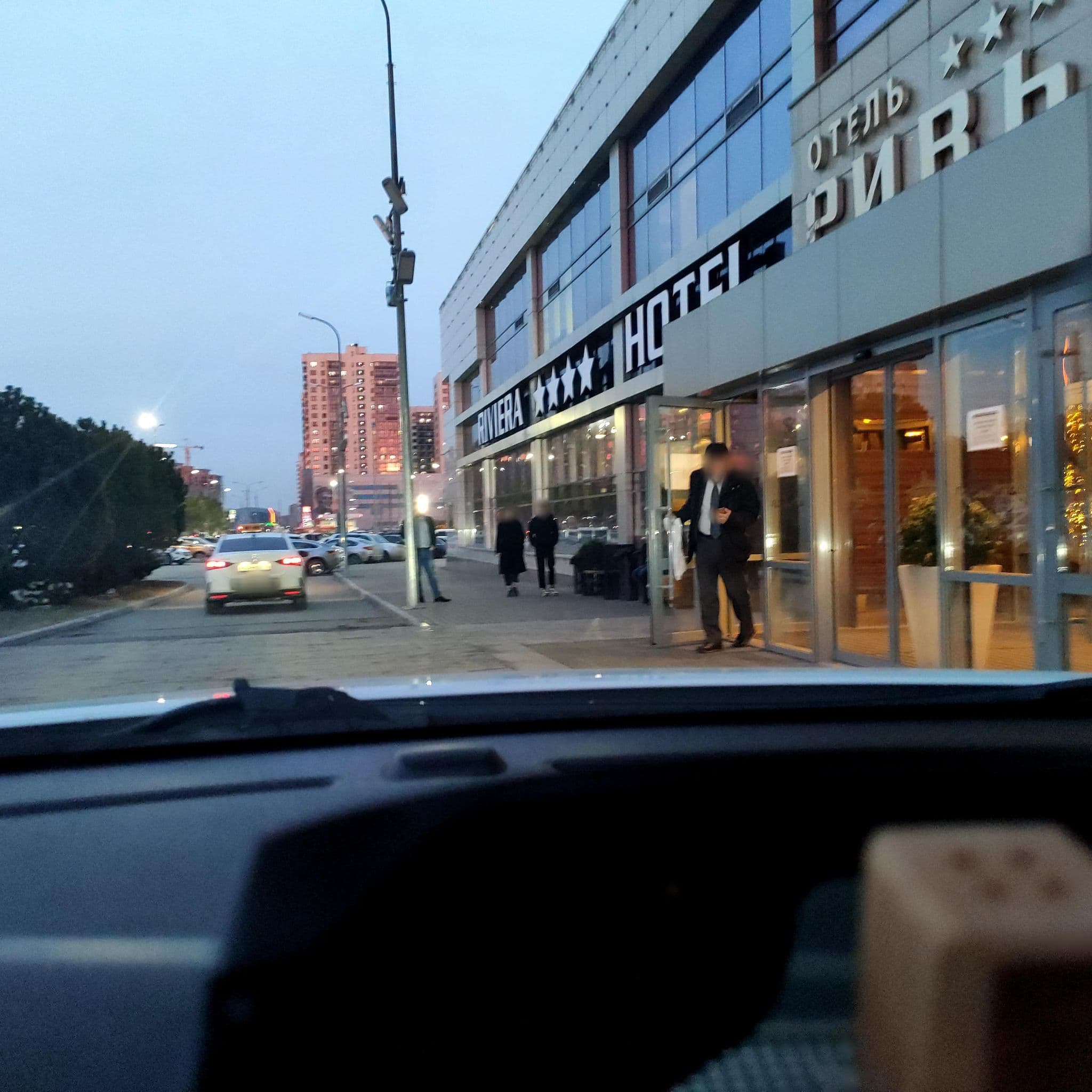 Street view near Ривьера / Riviera, Kazan — © phoneuploader (CC BY-SA · Mapillary)