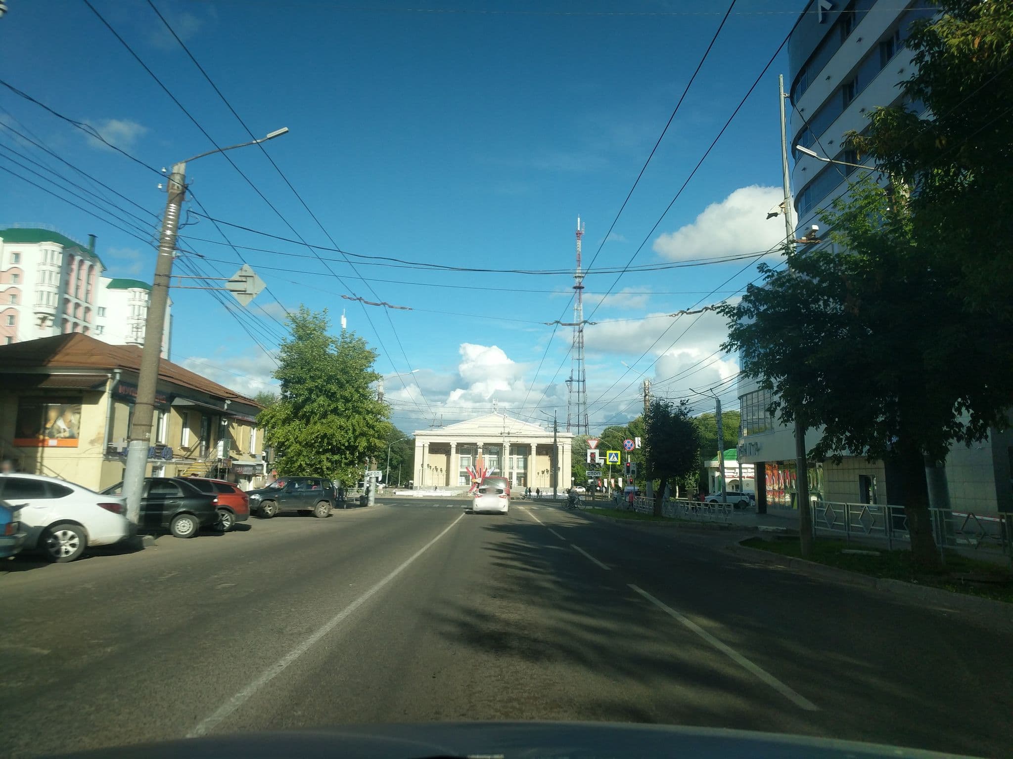 Street view near Кировское райпо, Kirov — © argz (CC BY-SA · Mapillary)