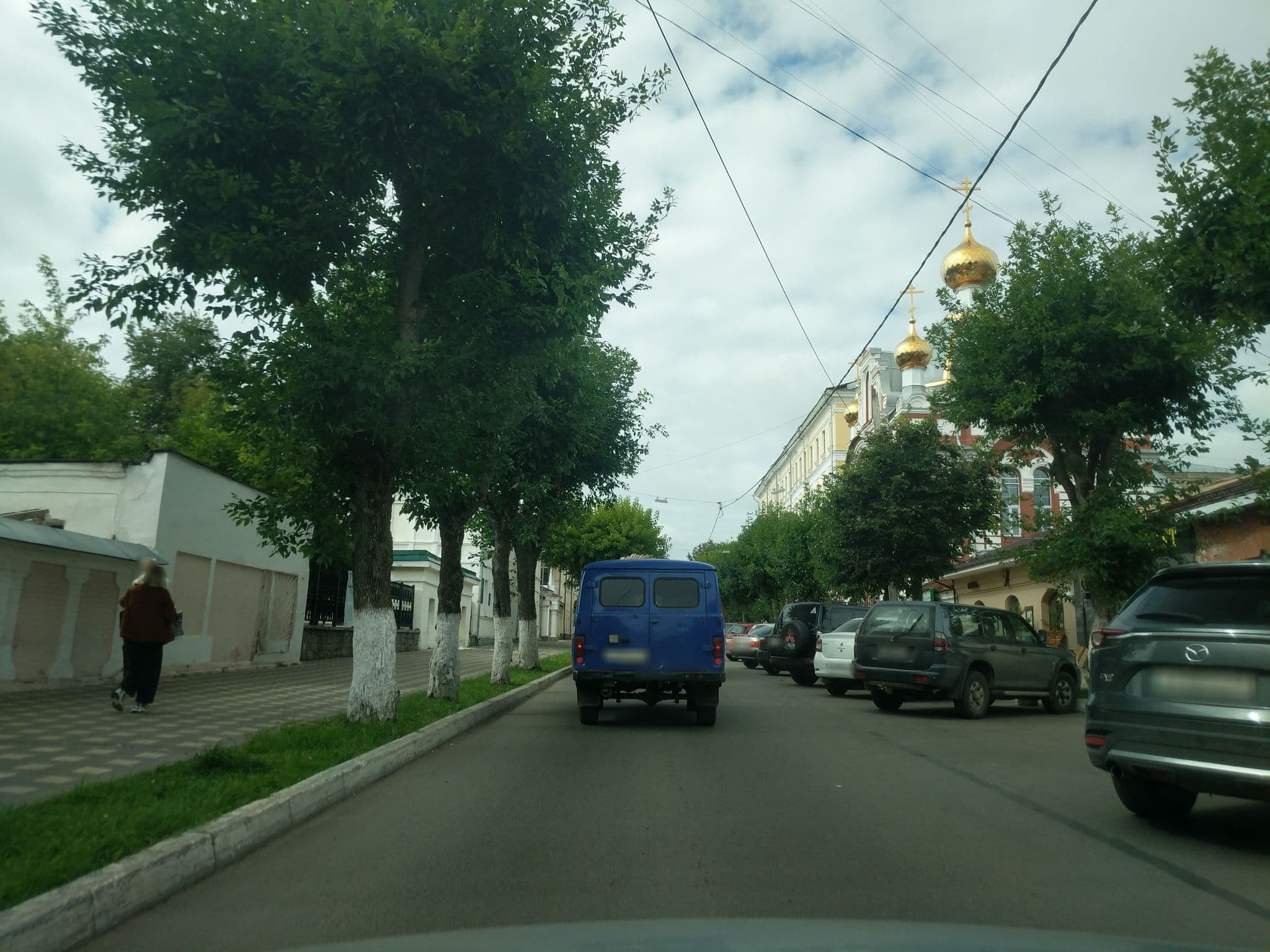 Street view near У Двух Львов / The Two Lions, Kirov — © argz (CC BY-SA · Mapillary)