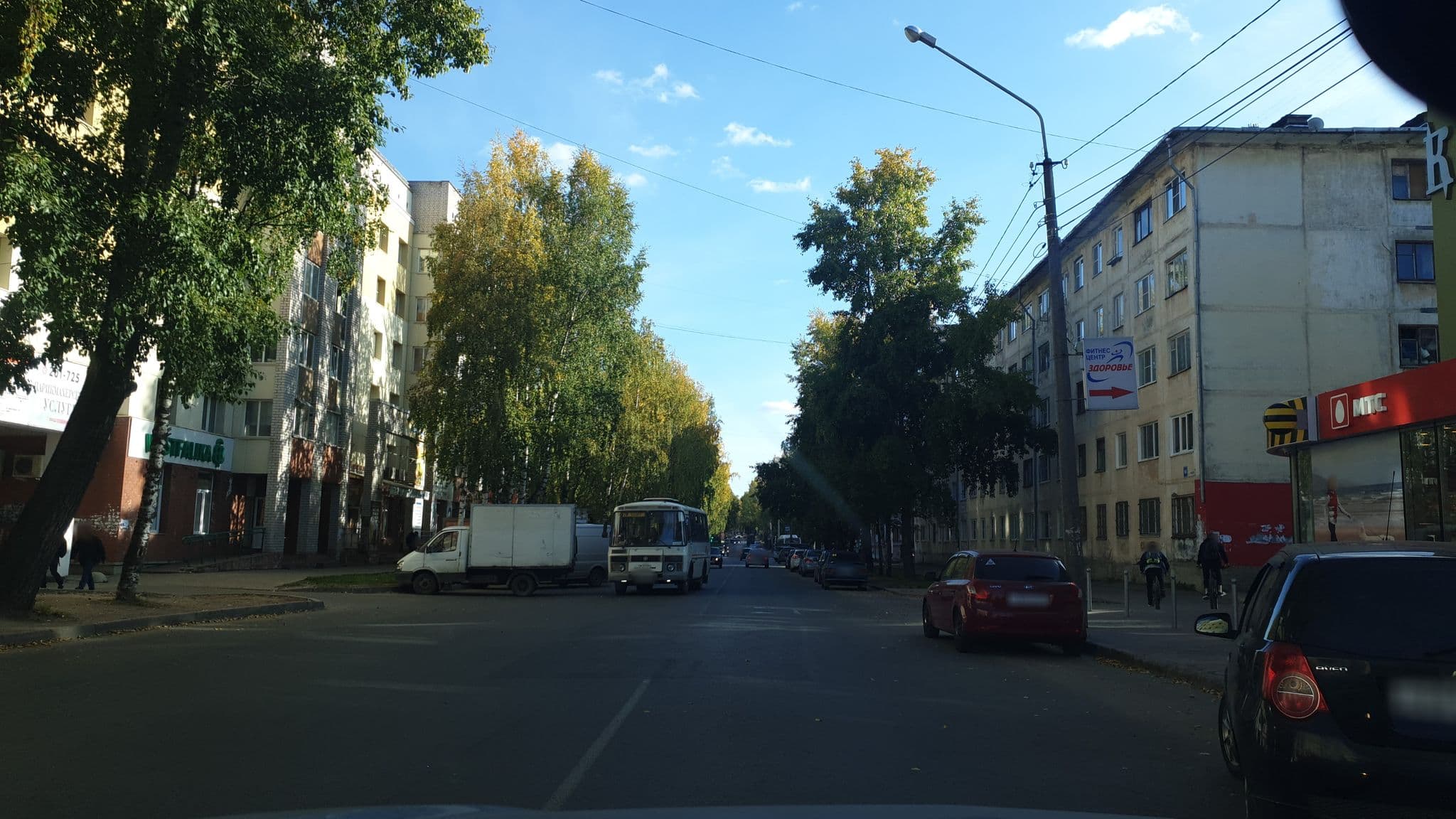 Street view near Строитель, Syktyvkar — © alexku7808 (CC BY-SA · Mapillary)