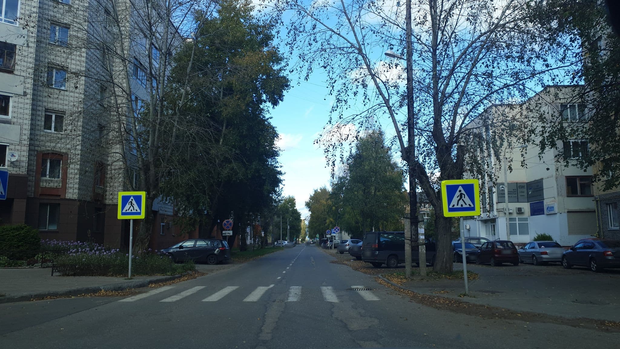 Street view near Мини-Отель На Ленина 111, Syktyvkar — © alexku7808 (CC BY-SA · Mapillary)
