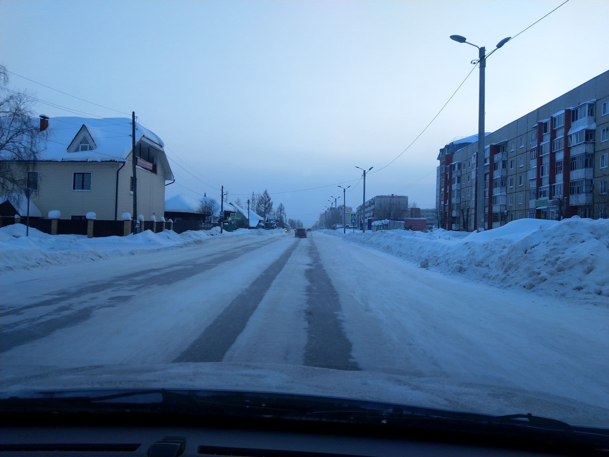 Street view near Гостиница в Добрянке, Dobryanka — © vizira (CC BY-SA · Mapillary)
