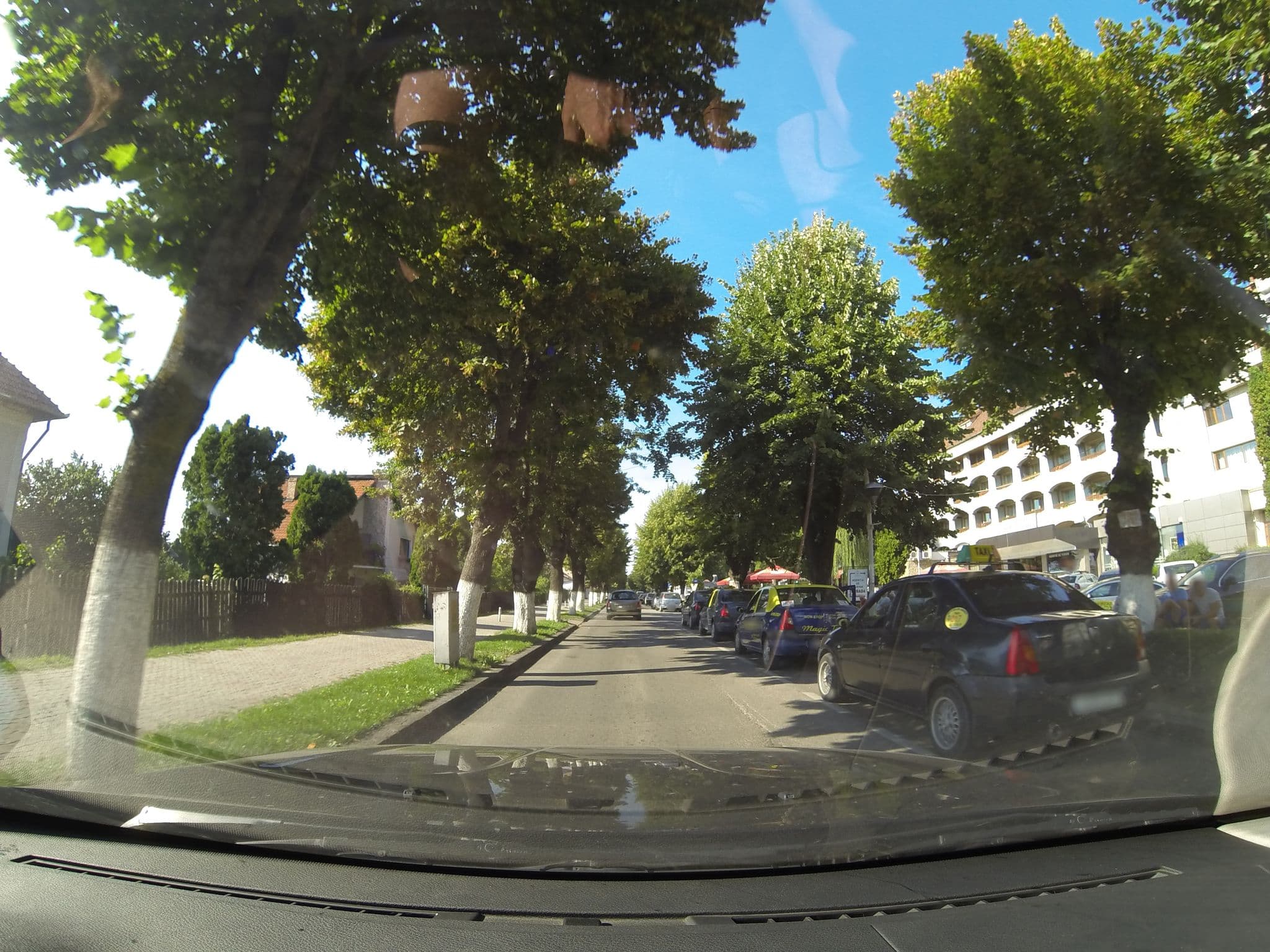 Street view near Hotel Posada, Curtea de Argeş — © deeeznuuuts (CC BY-SA · Mapillary)