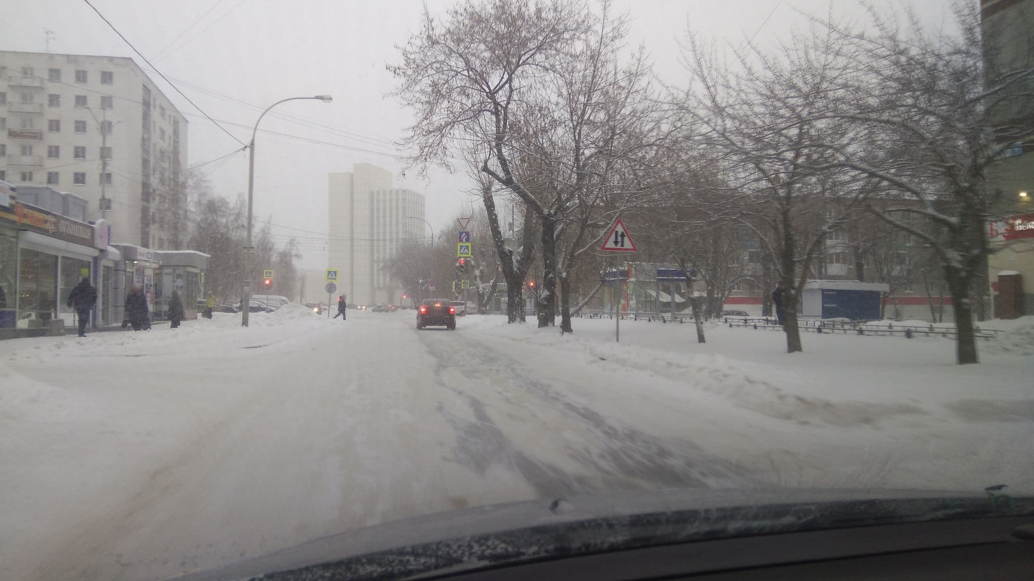 Street view near Night Magic, Yekaterinburg — © rodionoff (CC BY-SA · Mapillary)