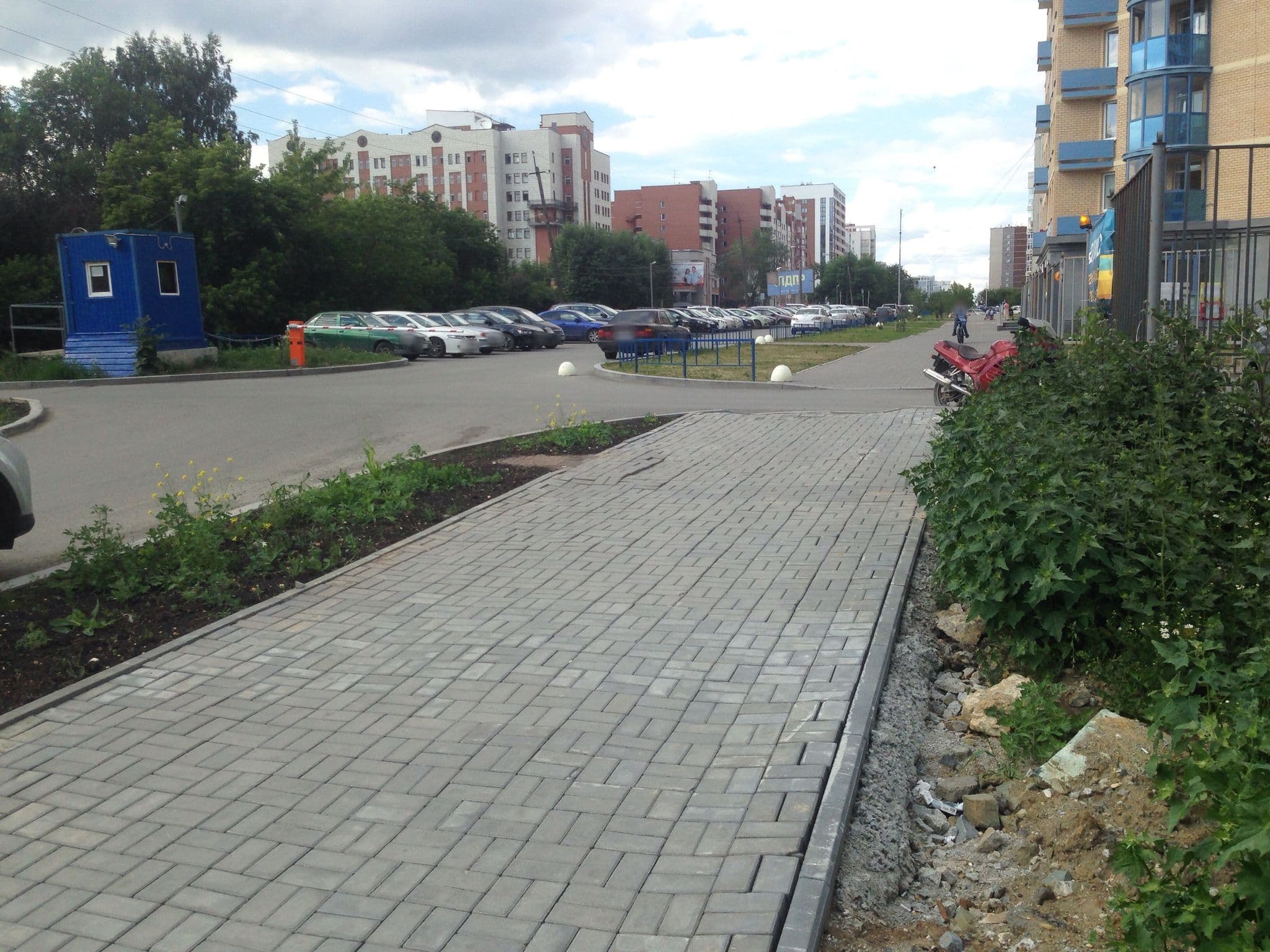 Street view near Jazzoff Regency Luxury Resort & Spa, Yekaterinburg — © alexsx (CC BY-SA · Mapillary)