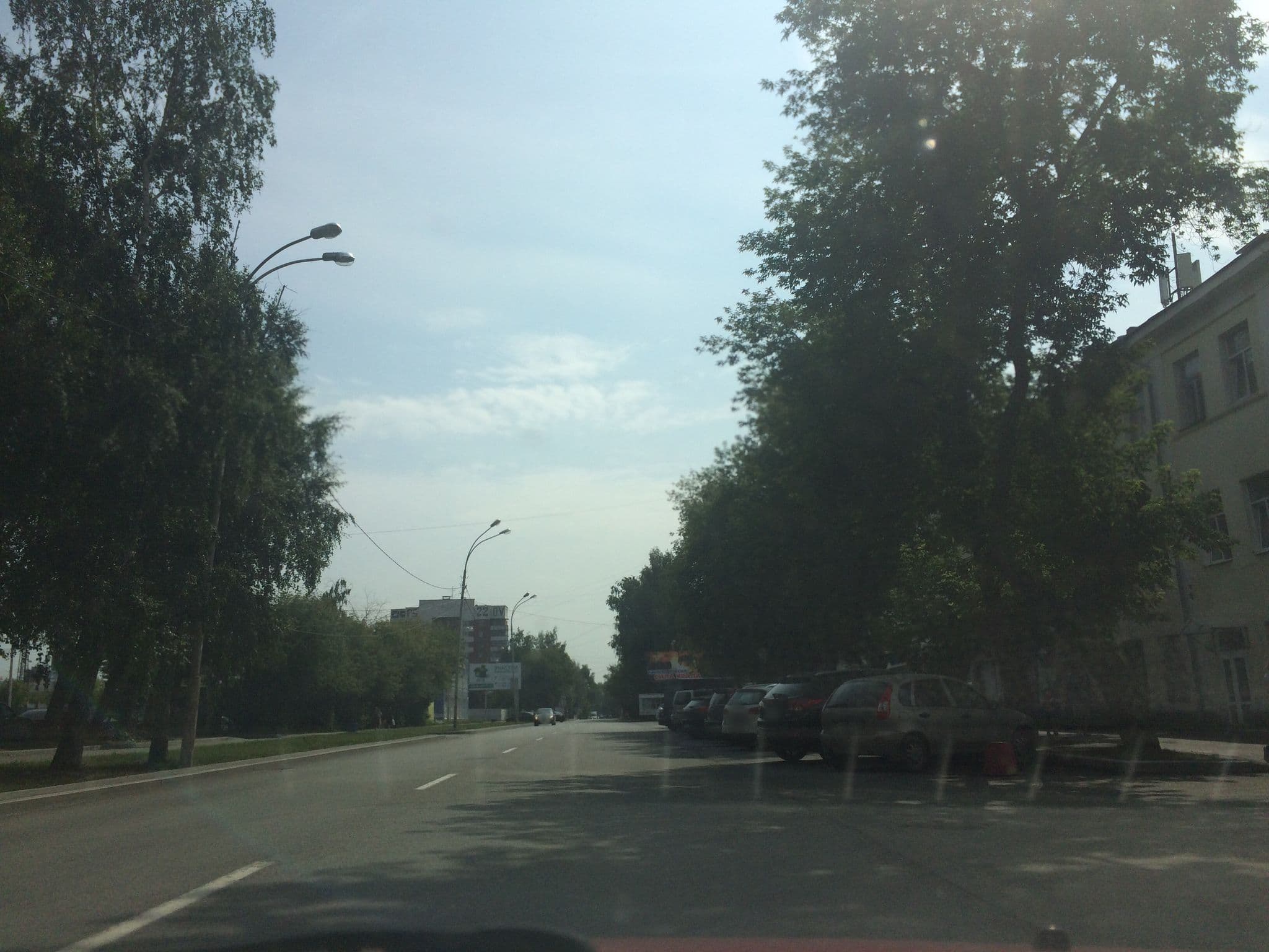 Street view near HostelVille, Yekaterinburg — © rborisov (CC BY-SA · Mapillary)