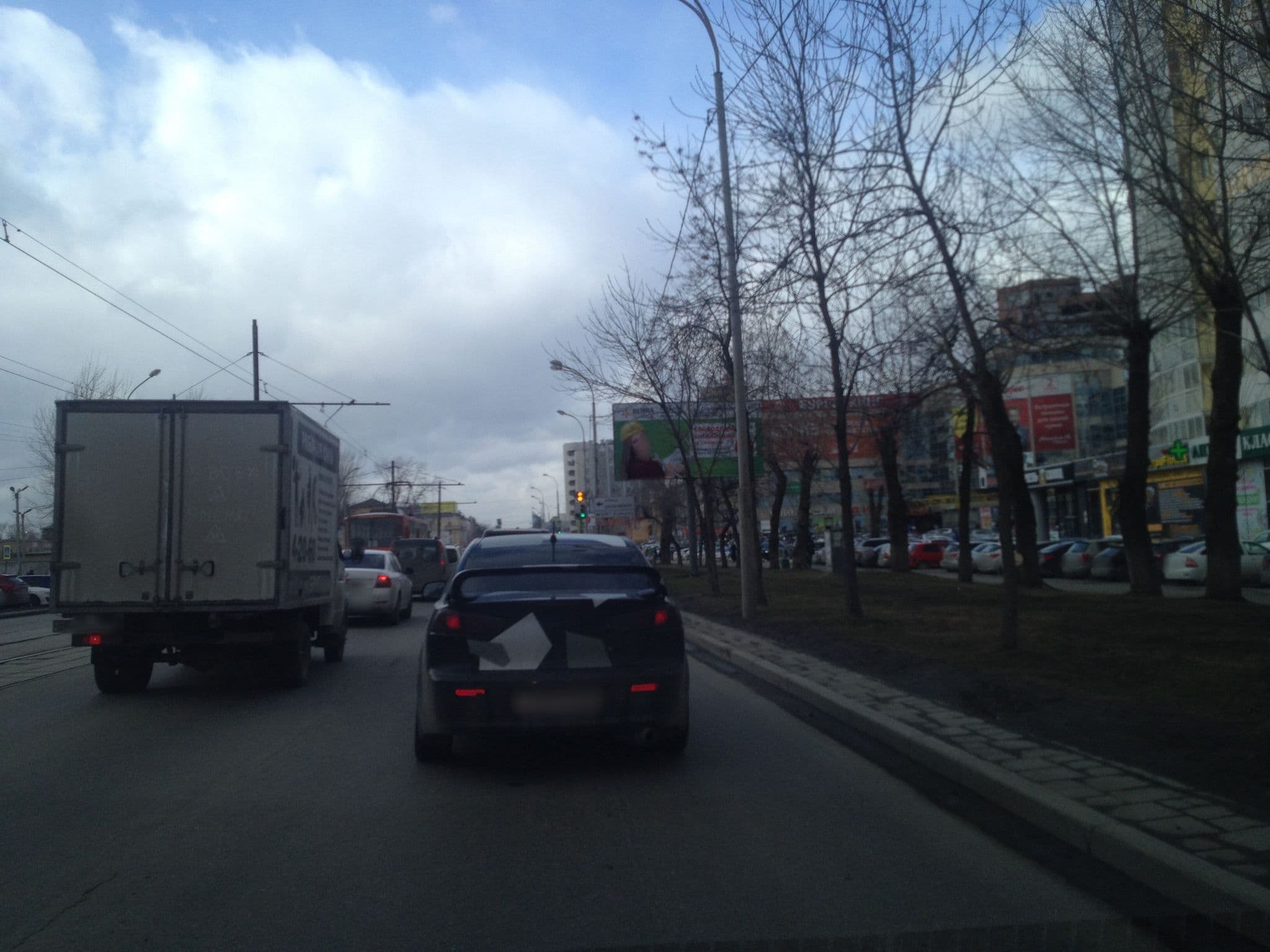 Street view near Хостел Nice Days, Yekaterinburg — © romana (CC BY-SA · Mapillary)
