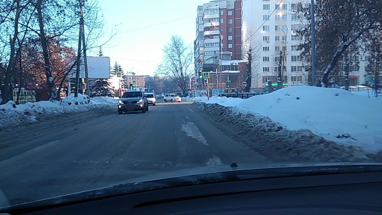 Street view near Гостевой дом «Эль», Yekaterinburg — © rodionoff (CC BY-SA · Mapillary)