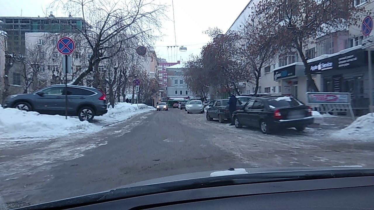 Street view near Миниотель «Голд», Yekaterinburg — © rodionoff (CC BY-SA · Mapillary)