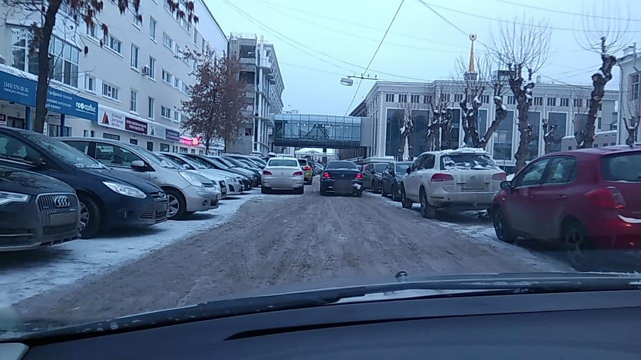Street view near арт-хостел, Yekaterinburg — © rodionoff (CC BY-SA · Mapillary)