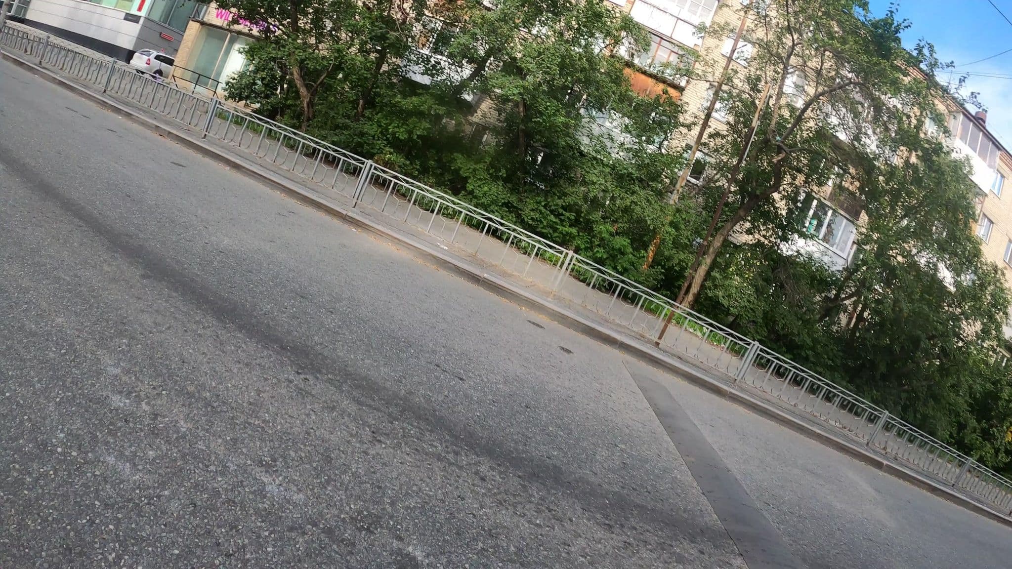 Street view near Отель TESSA, Yekaterinburg — © trolleway (CC BY-SA · Mapillary)