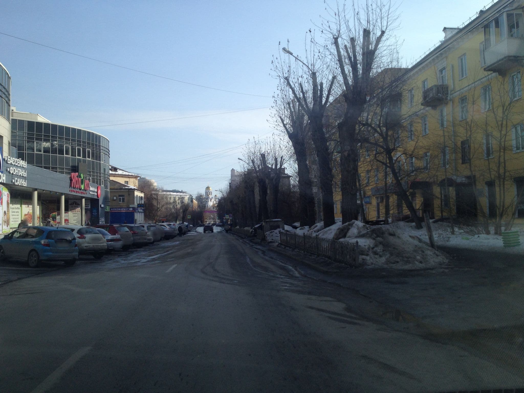 Street view near Хостел R.E.d, Yekaterinburg — © romana (CC BY-SA · Mapillary)