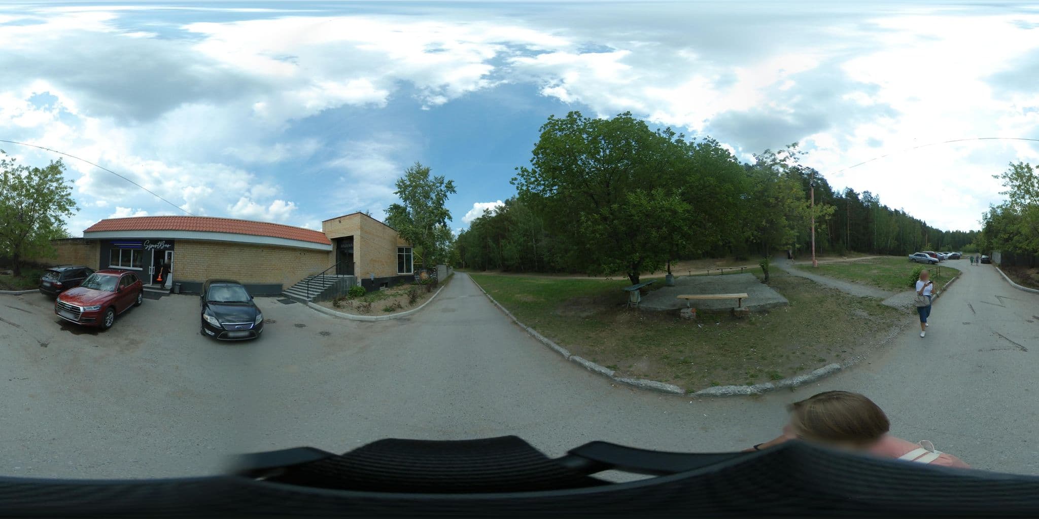 Street view near Riviera / Городской Курорт, Verkhneye Dubrovo — © sildream (CC BY-SA · Mapillary)
