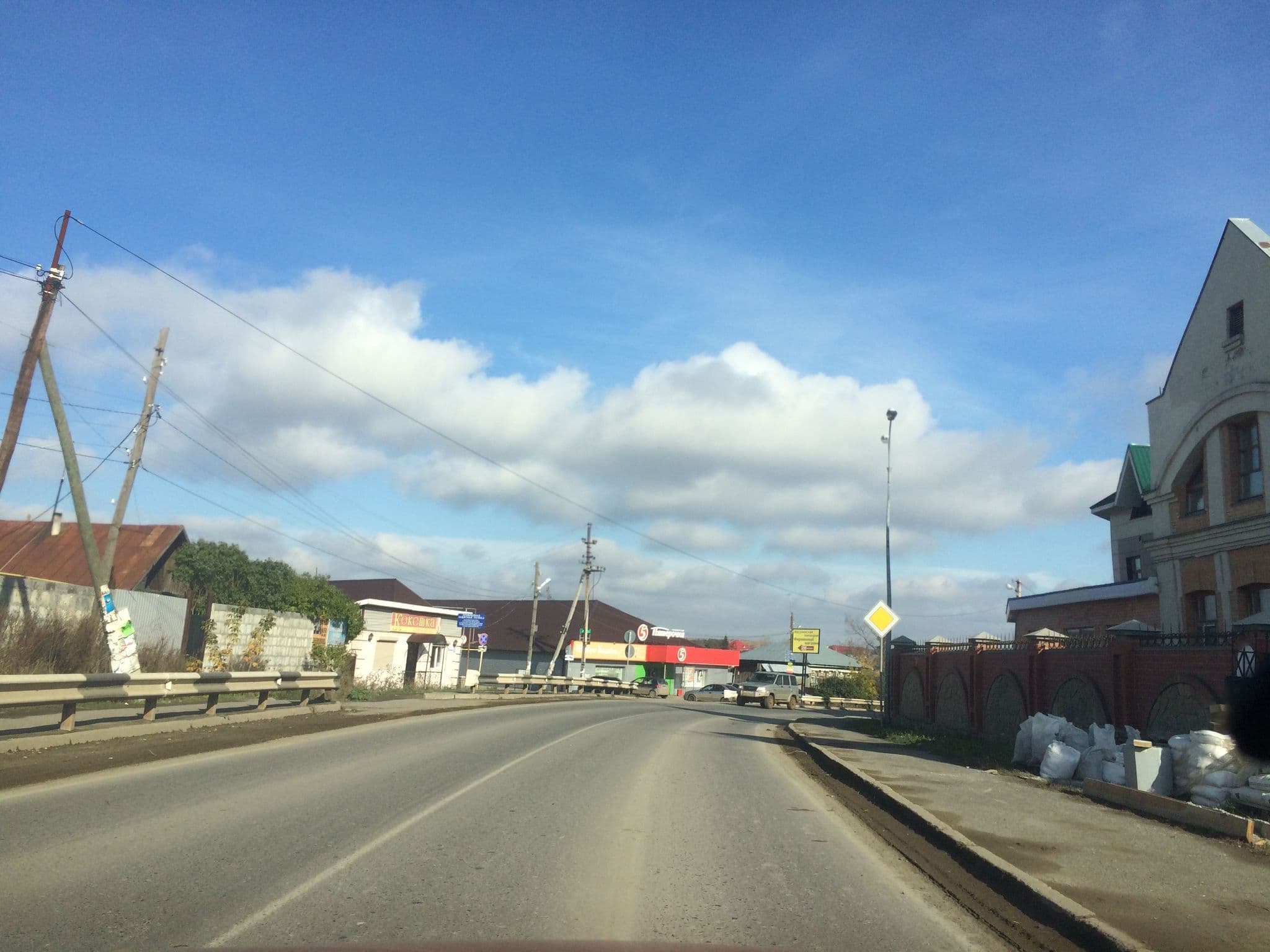 Street view near Раздолье, Verkhneye Dubrovo — © rborisov (CC BY-SA · Mapillary)