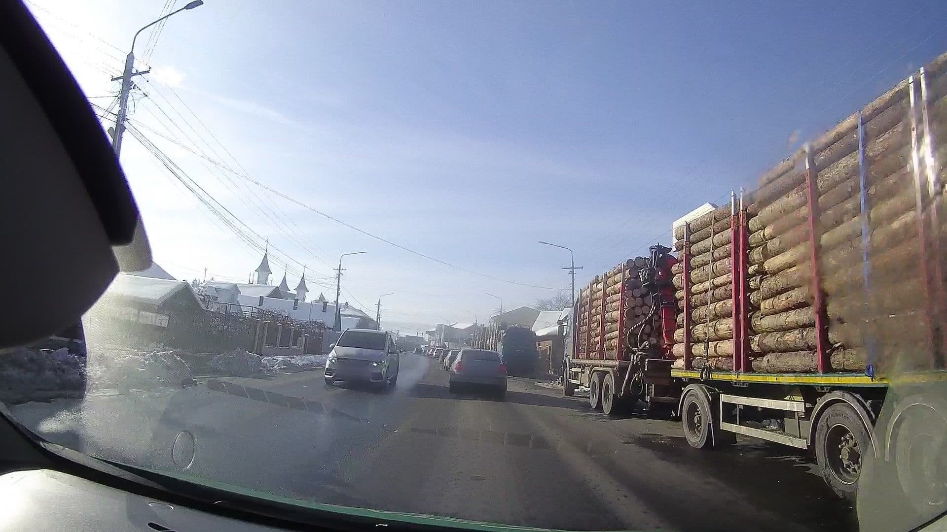 Street view near Centrul de primire a celor fără adăpost, Humulești — © tavi (CC BY-SA · Mapillary)