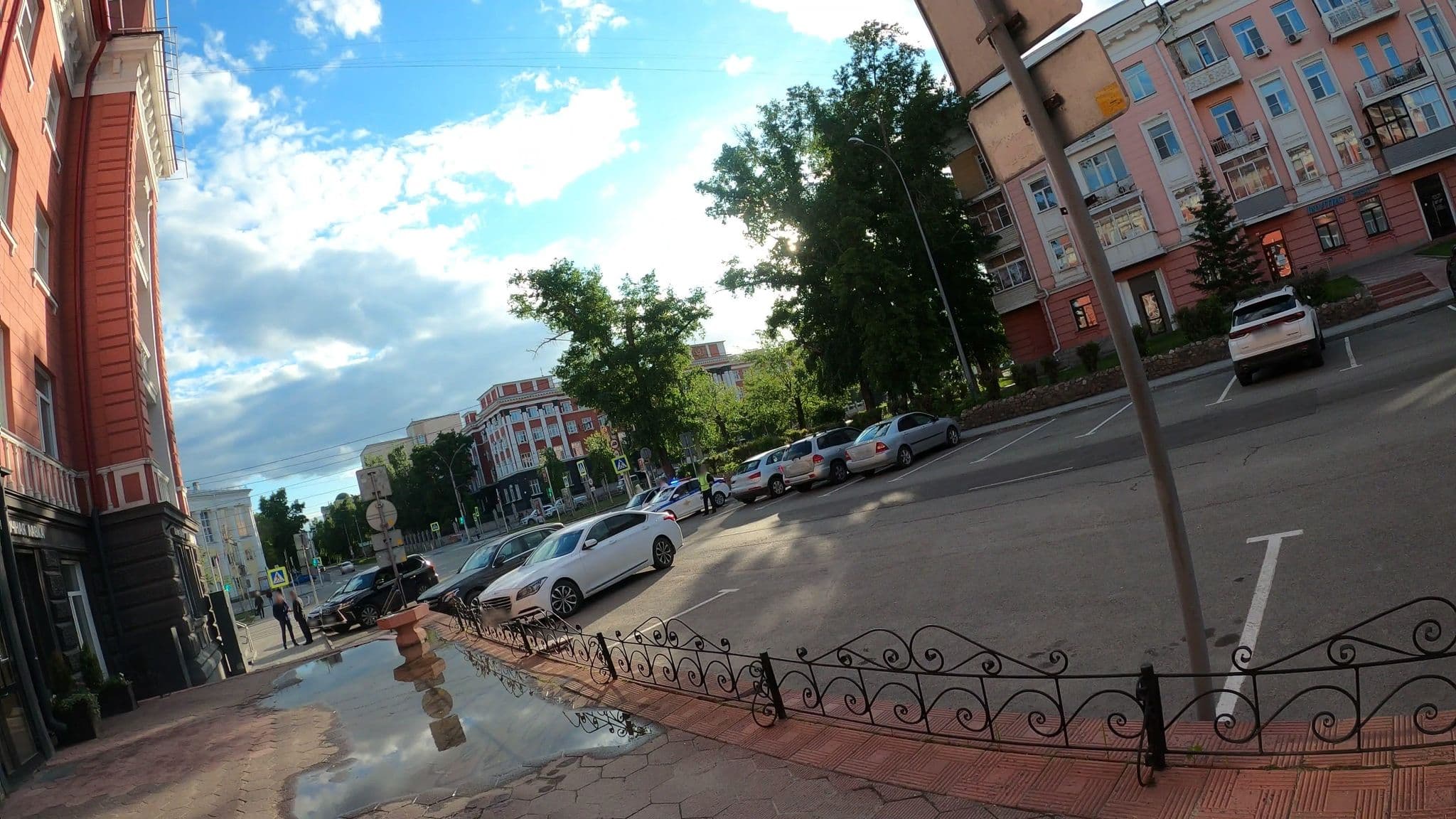 Street view near Гостиница Алтай, Barnaul — © trolleway (CC BY-SA · Mapillary)