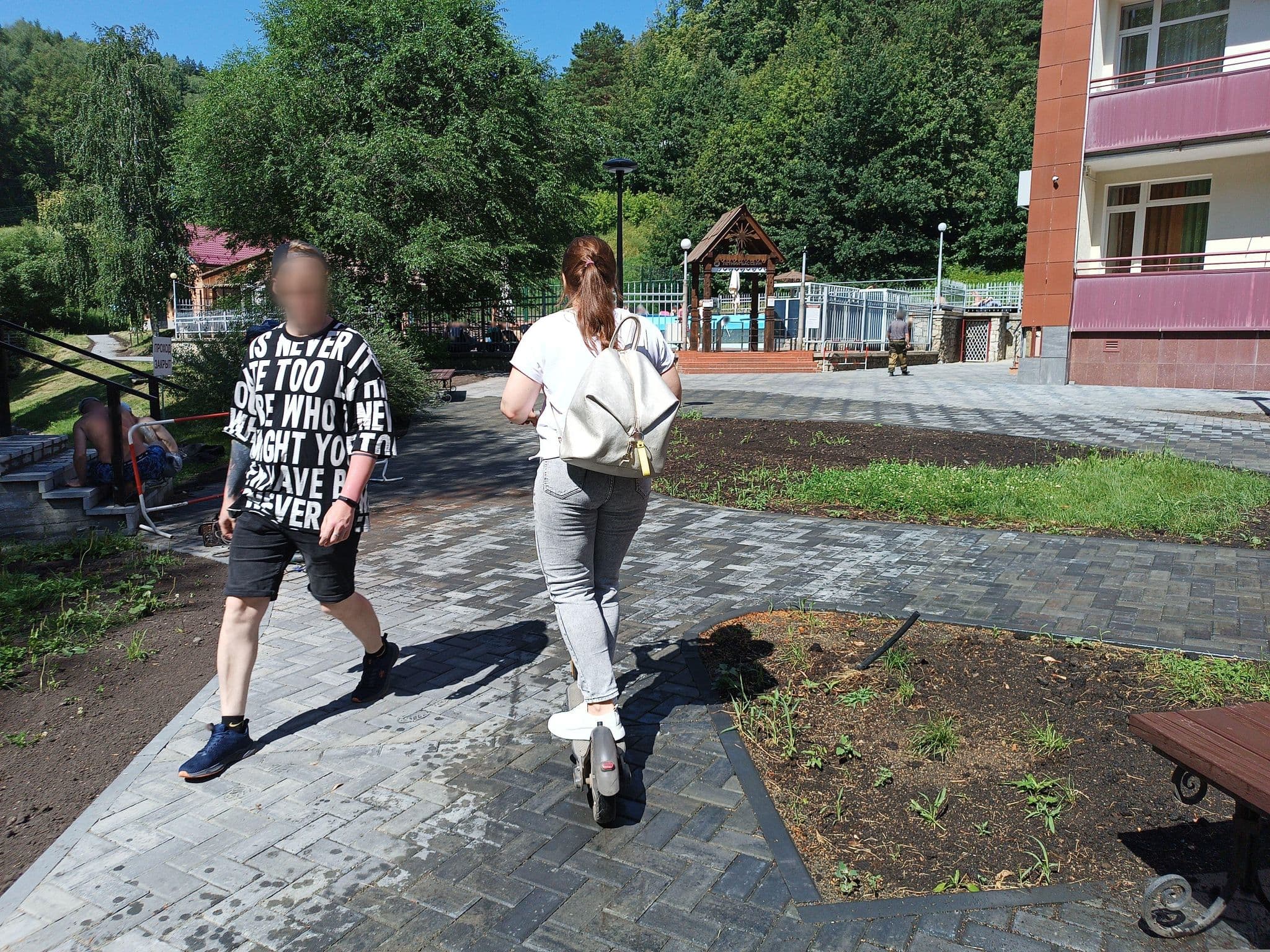 Street view near Room 730, Belokurikha — © map228 (CC BY-SA · Mapillary)