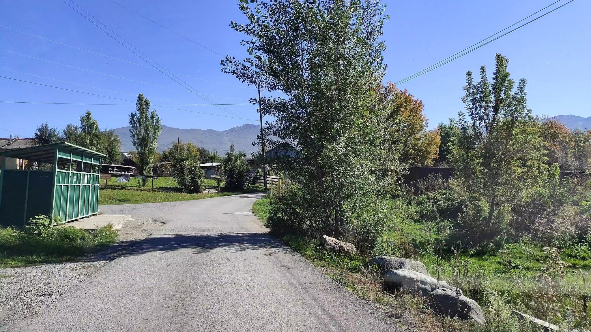 Street view near Гостевой дом "На Береговой", Manzherok — © AKarty (CC BY-SA · Mapillary)