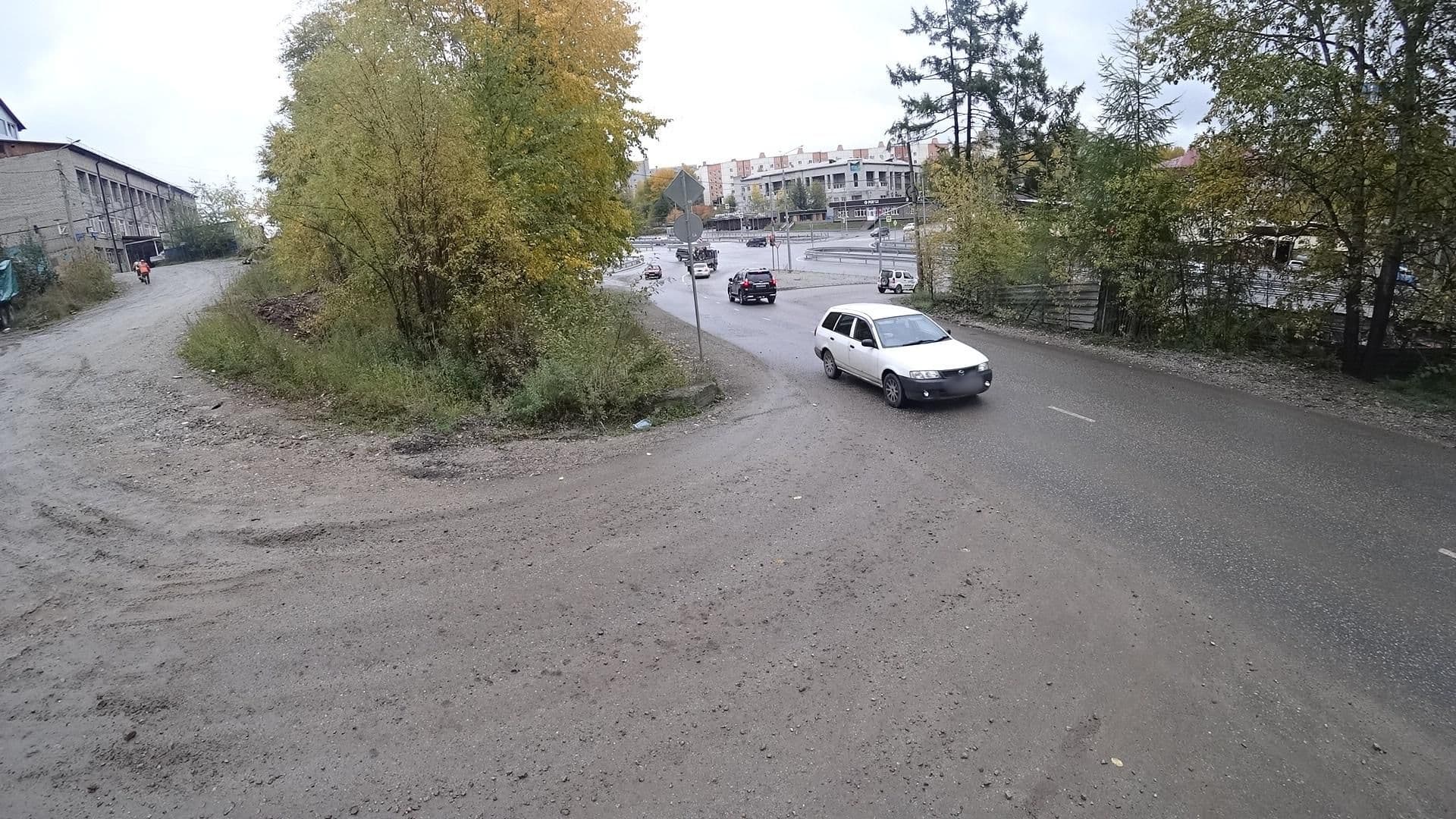 Street view near Гостиница "Сафари" / Hotel "Safari", Tynda — © yax1p (CC BY-SA · Mapillary)