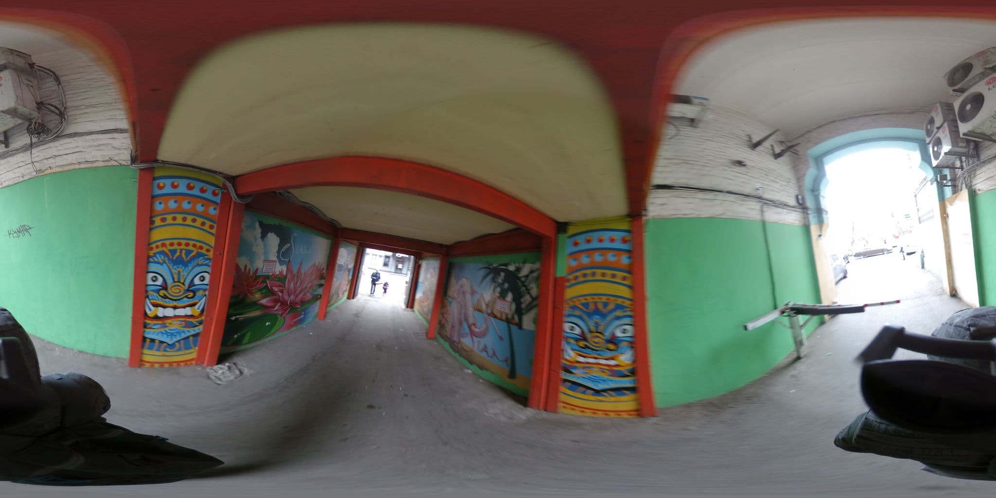 Street view near ДАЛЬРОССО, Vladivostok — © trolleway (CC BY-SA · Mapillary)