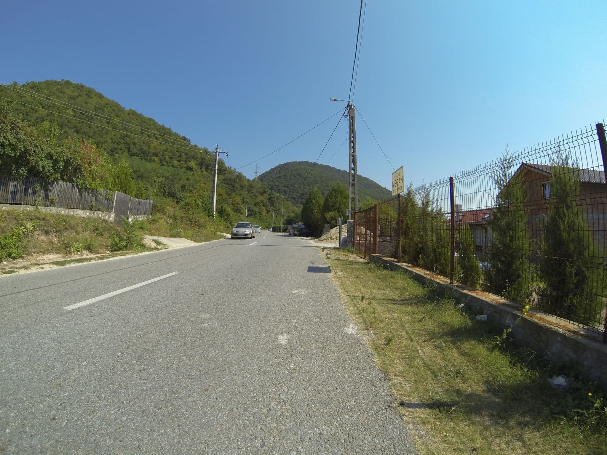 Street view near Casa Megan, Eşelniţa — © deeeznuuuts (CC BY-SA · Mapillary)