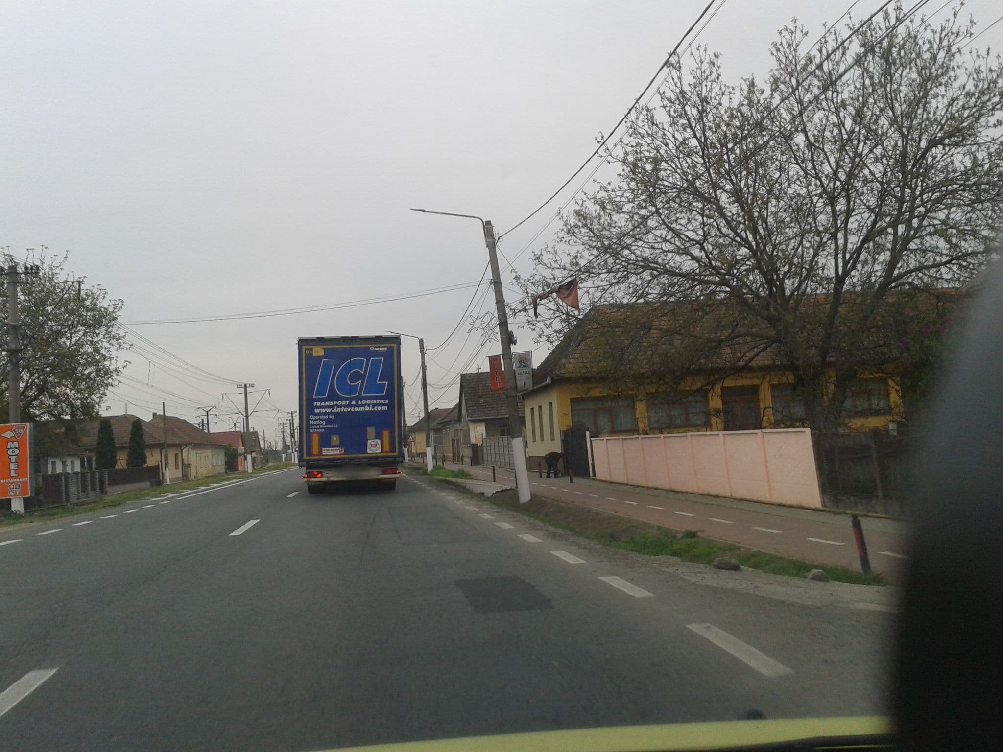 Street view near West Motel, Vladimirescu — © pepenova (CC BY-SA · Mapillary)