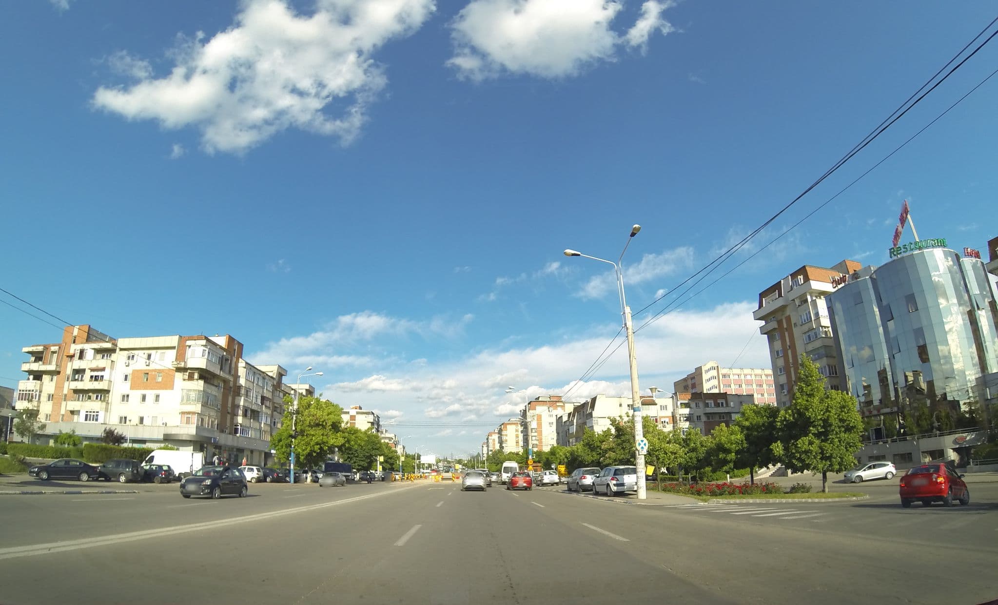 Street view near Hotel Helin, Craiova — © deeeznuuuts (CC BY-SA · Mapillary)