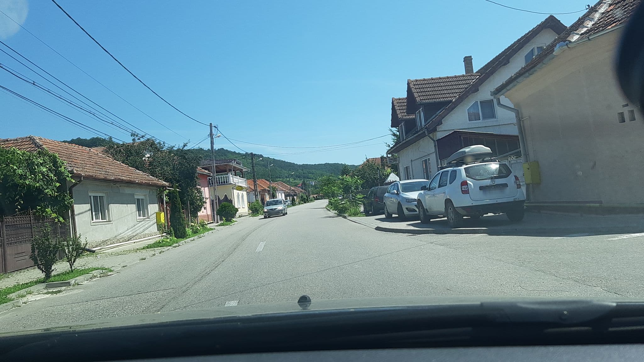 Street view near Pensiunea La Espanola, Haţeg — © viorel (CC BY-SA · Mapillary)