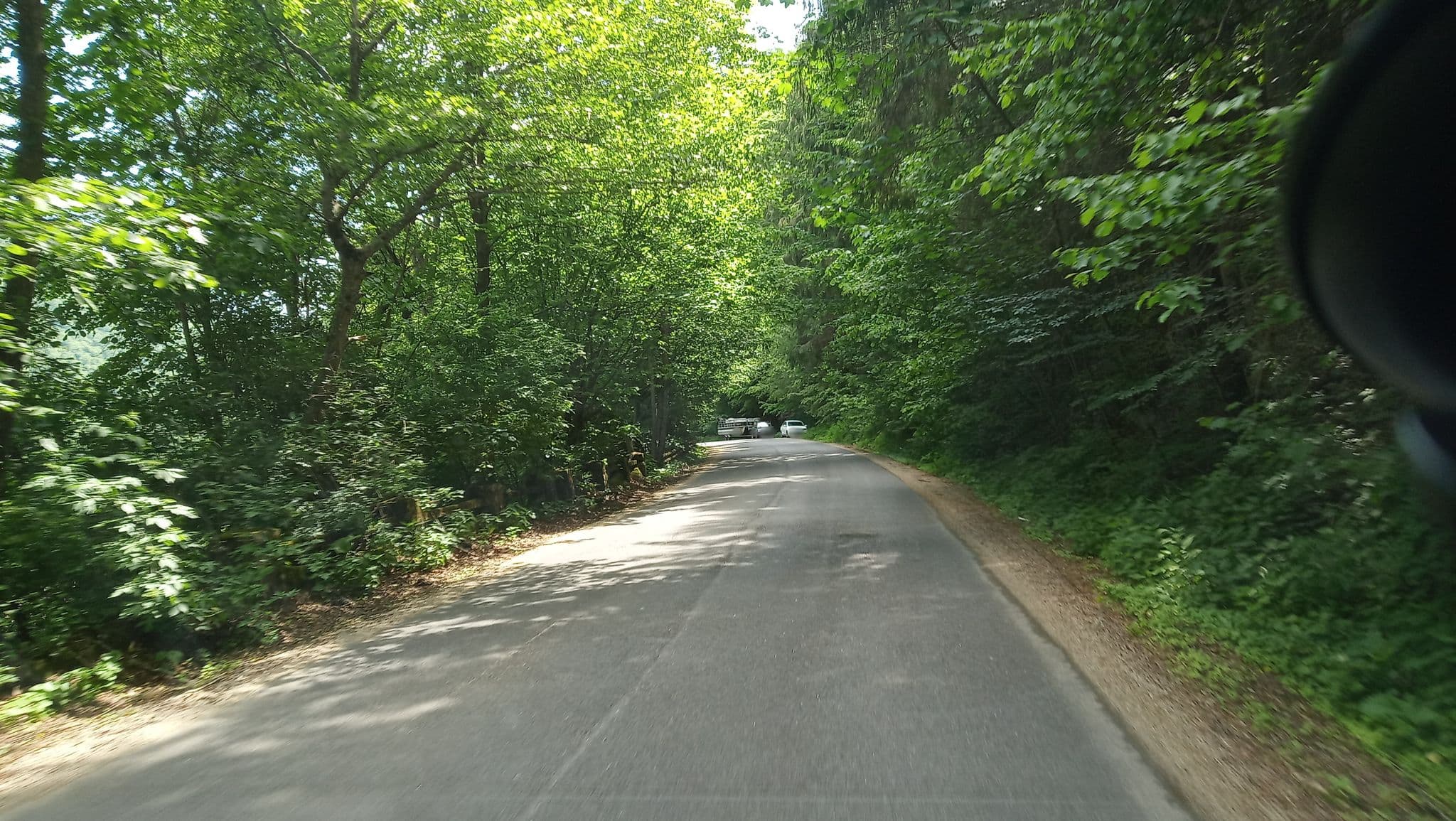 Street view near Tarnița Paradise Resort, Mărişel — © tavi (CC BY-SA · Mapillary)