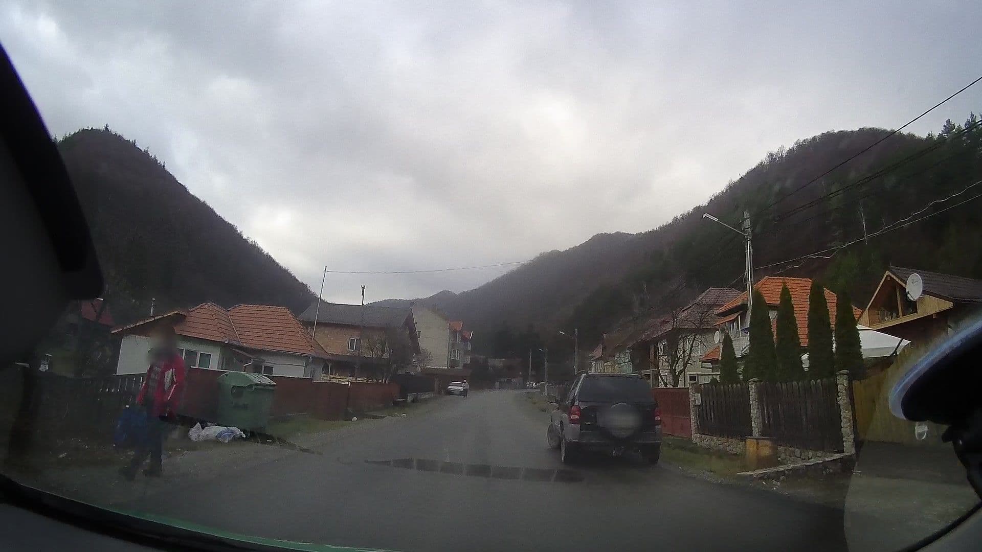 Street view near Montagnoli Luxury Villa, Valea Ierii — © tavi (CC BY-SA · Mapillary)
