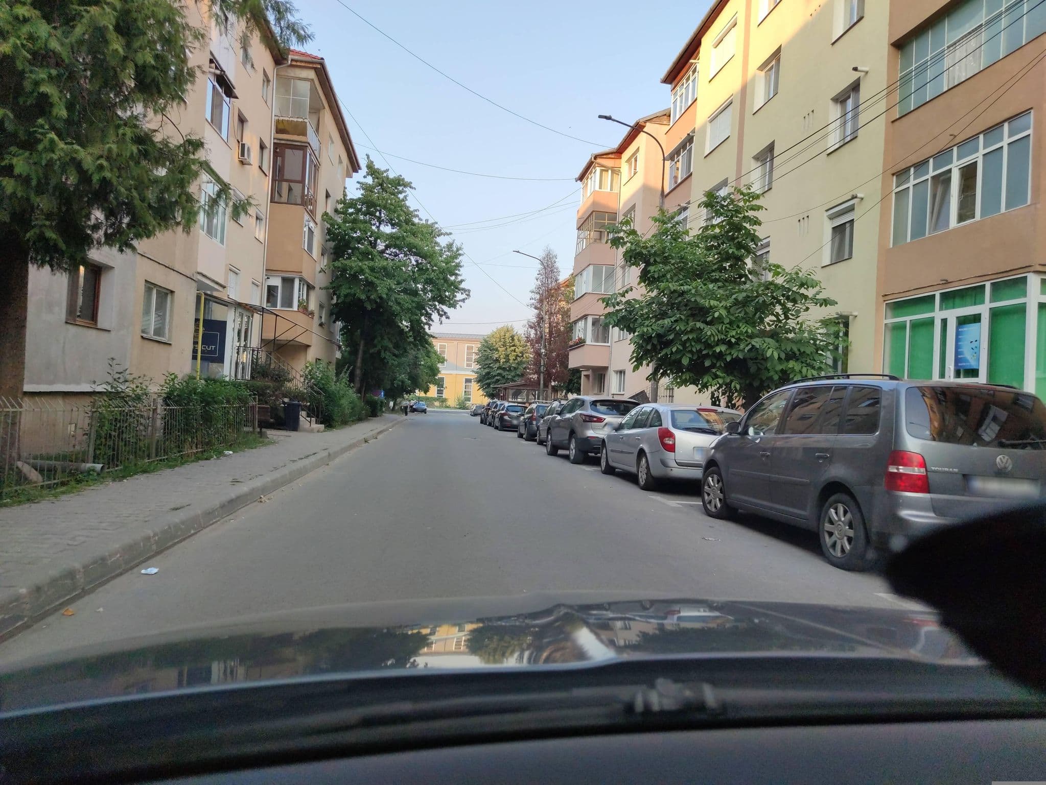 Street view near Hotel Dragan Cugir, Cugir — © gabrielmoise (CC BY-SA · Mapillary)