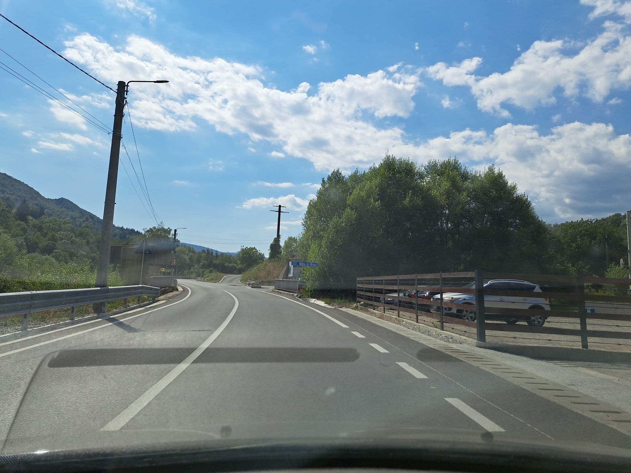 Street view near Pensiunea Dario, Uricani — © tavi (CC BY-SA · Mapillary)