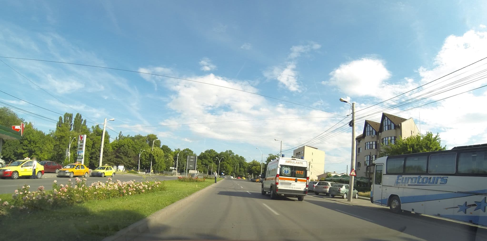 Street view near Pensiune Belvedere, Craiova — © deeeznuuuts (CC BY-SA · Mapillary)
