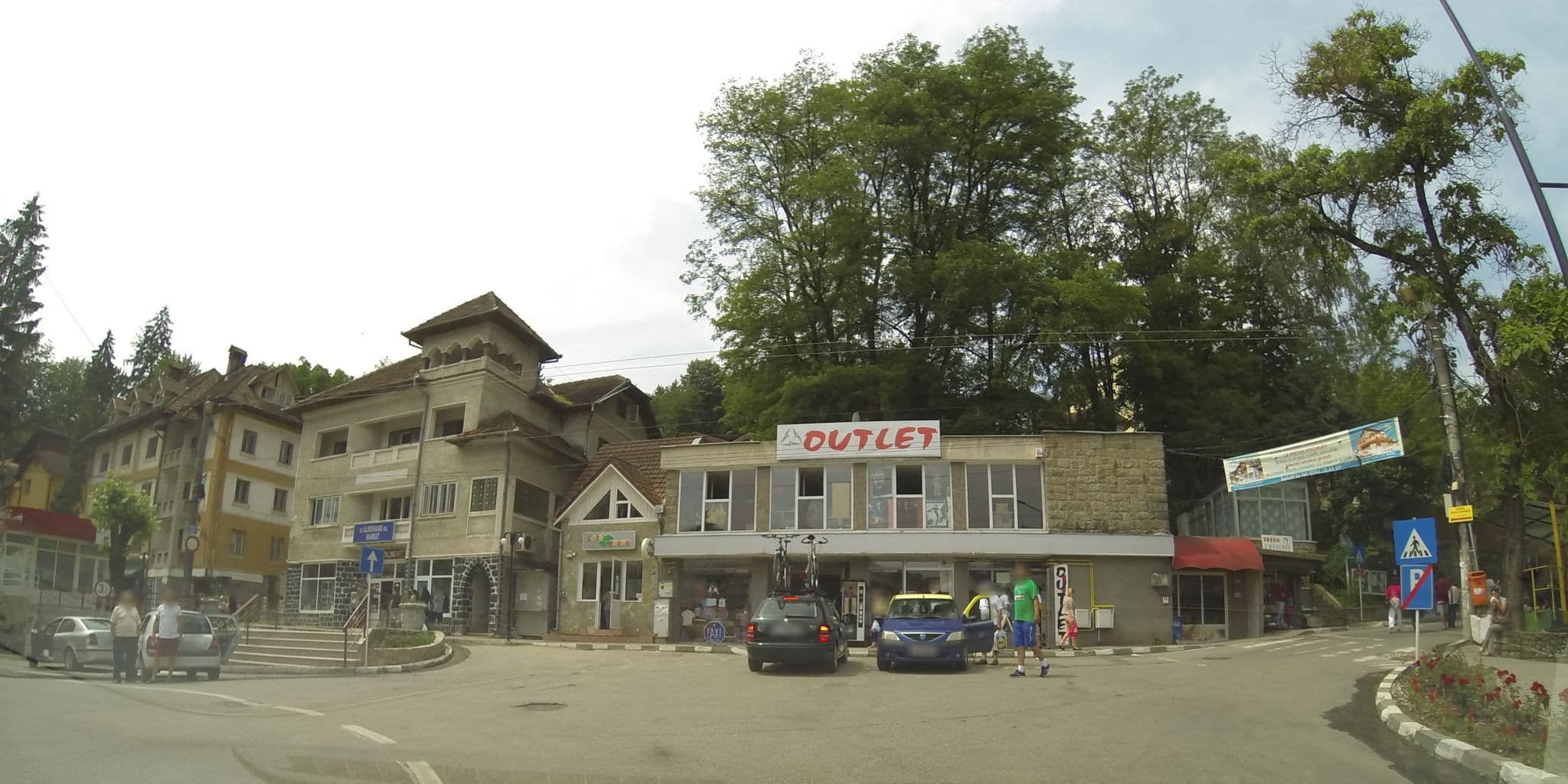 Street view near Pensiune Bitu****, Livadia — © deeeznuuuts (CC BY-SA · Mapillary)