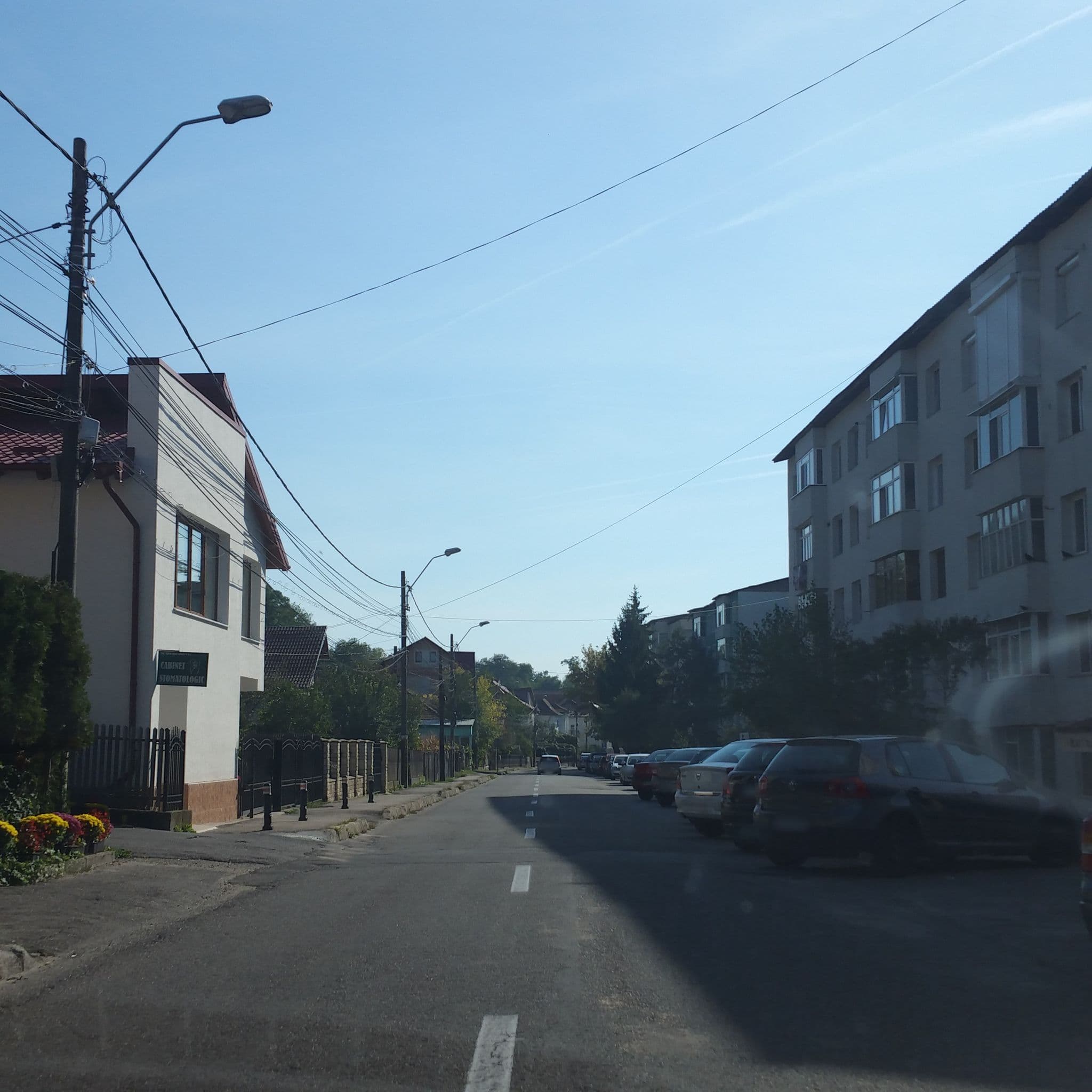 Street view near Hotel Subcarpati, Curtea de Argeş — © andreistar (CC BY-SA · Mapillary)